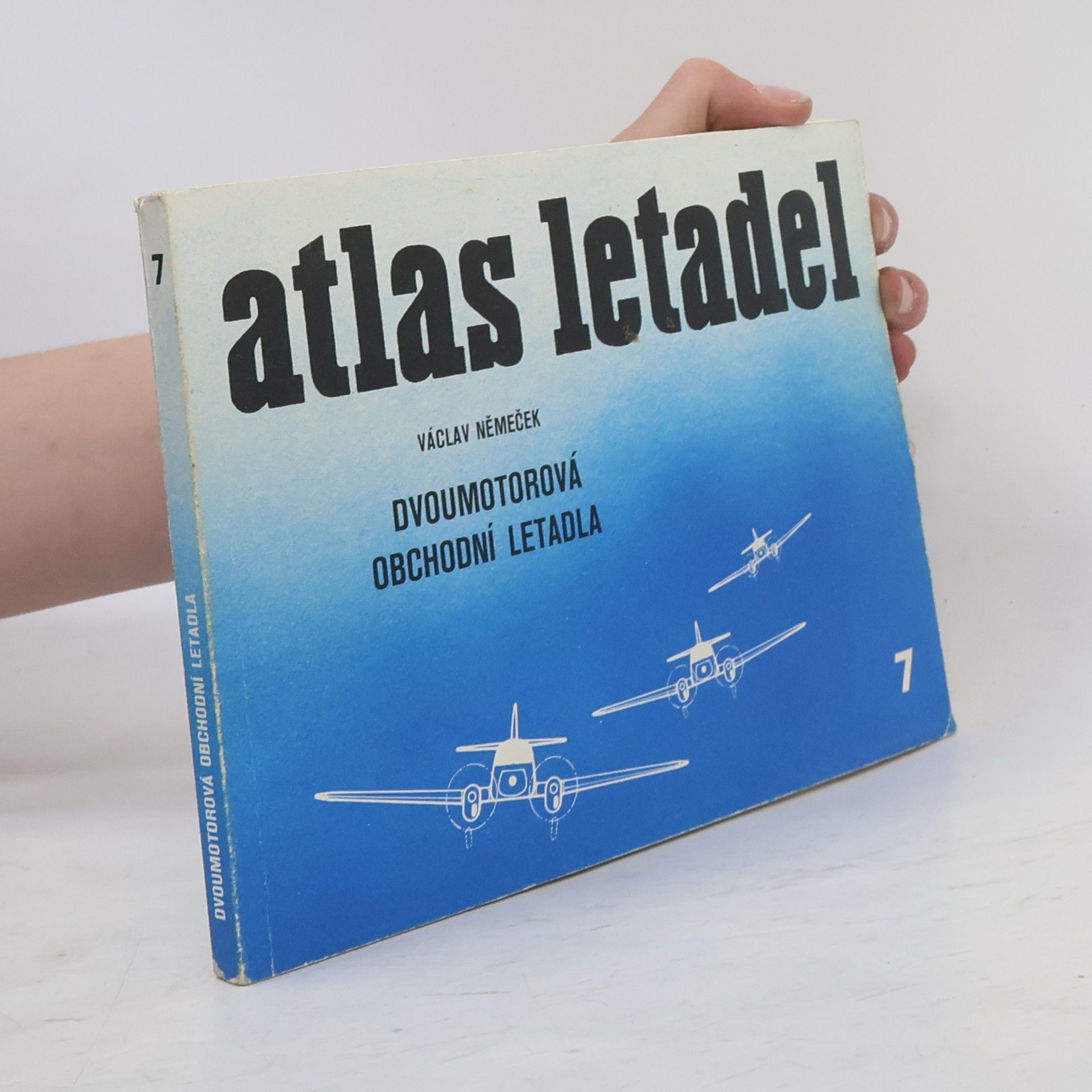 Václav Němeček Atlas letadel 7. Dvoumotorová obchodní letadla