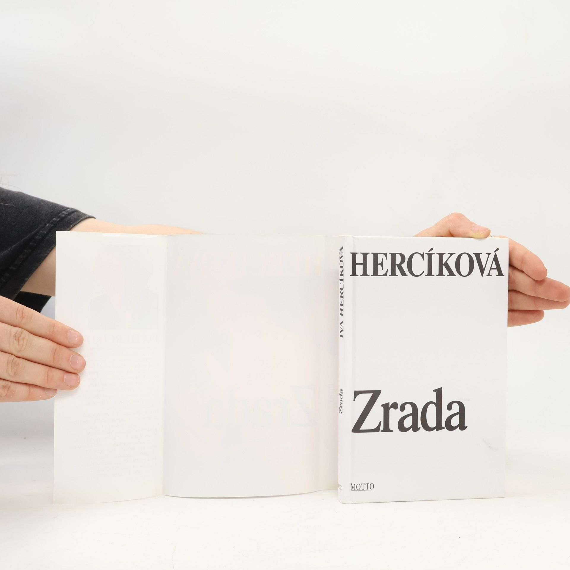 Iva Hercíková Zrada