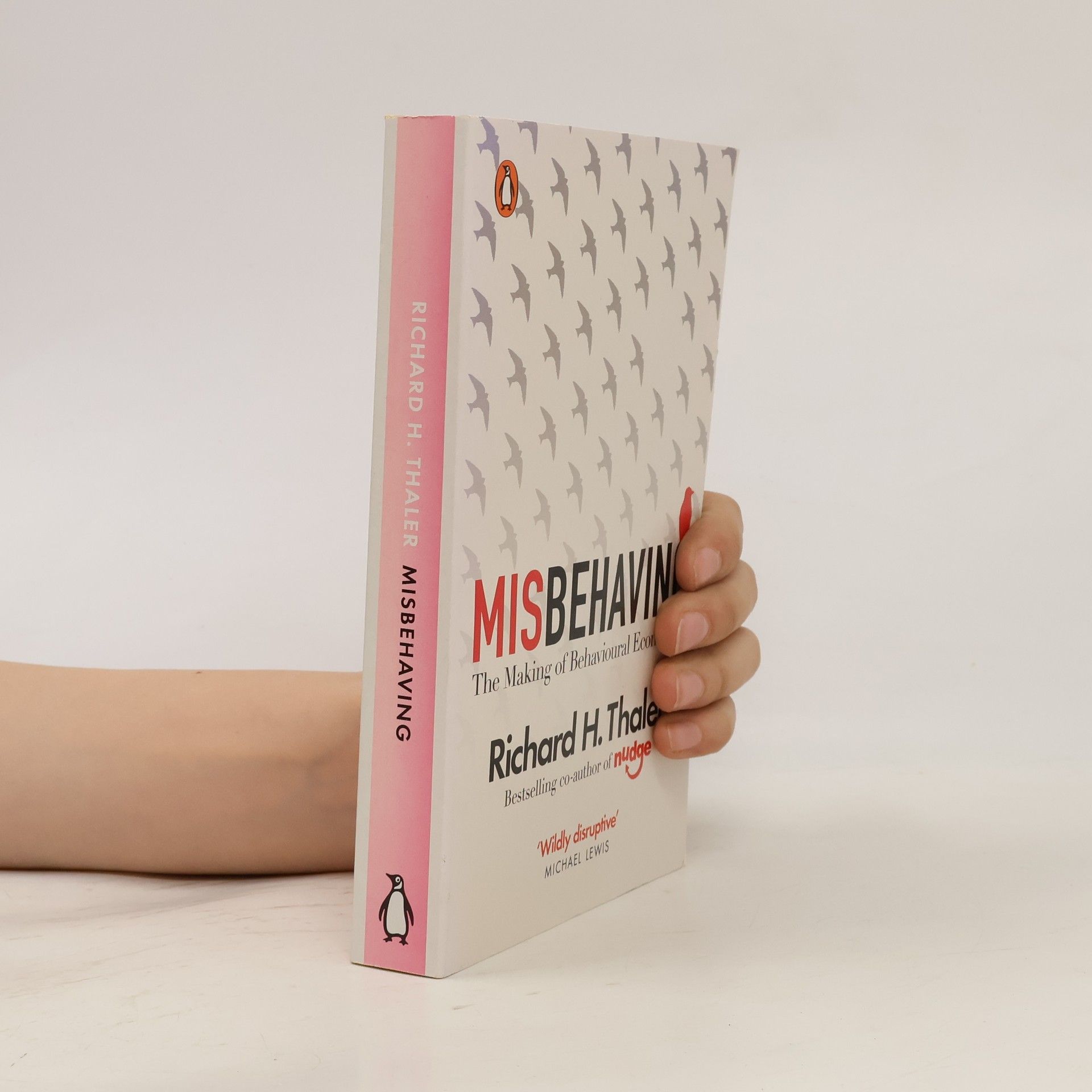 Richard Thaler Misbehaving : the making of behavioural economics