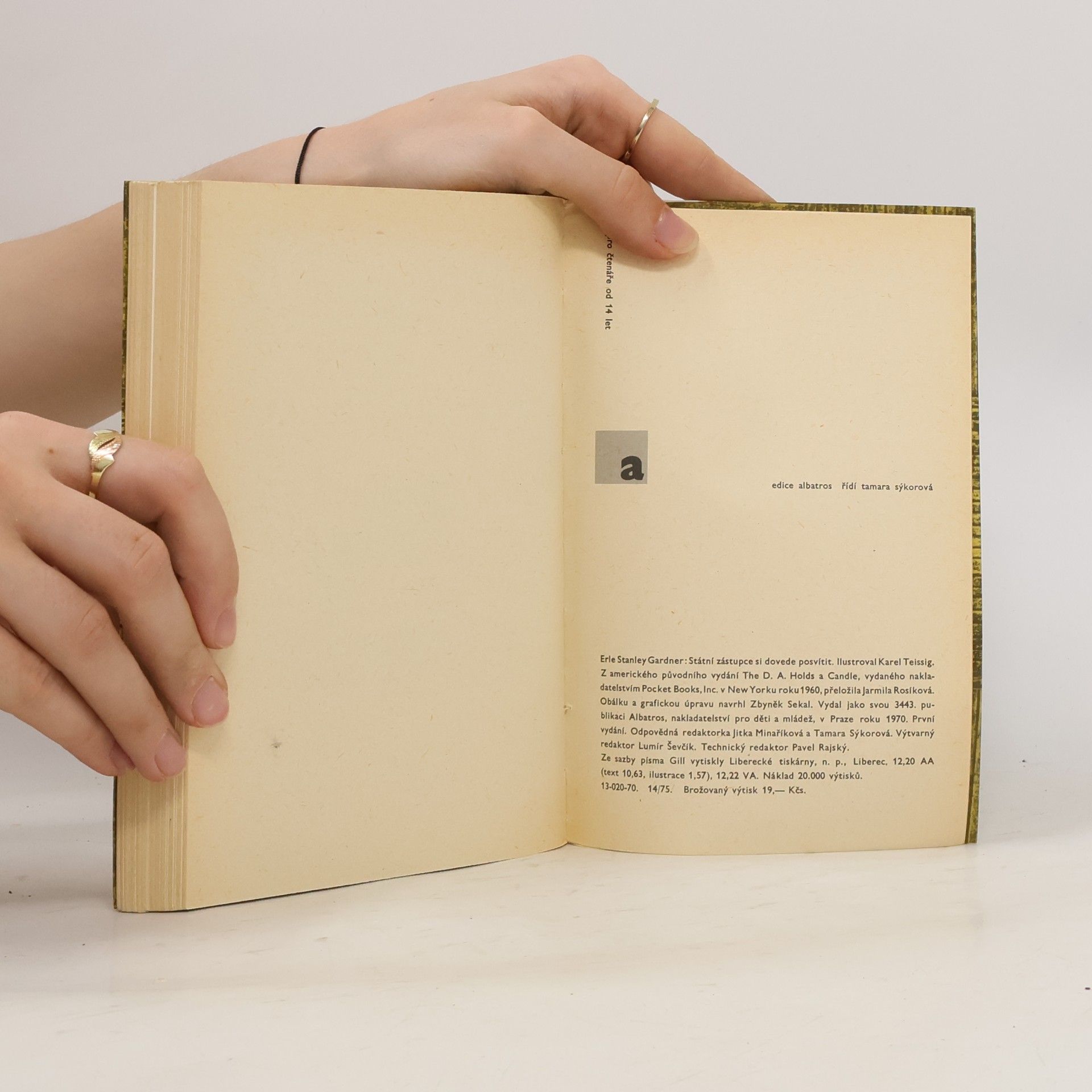 Erle Stanley Gardner Státní zástupce si dovede posvítit
