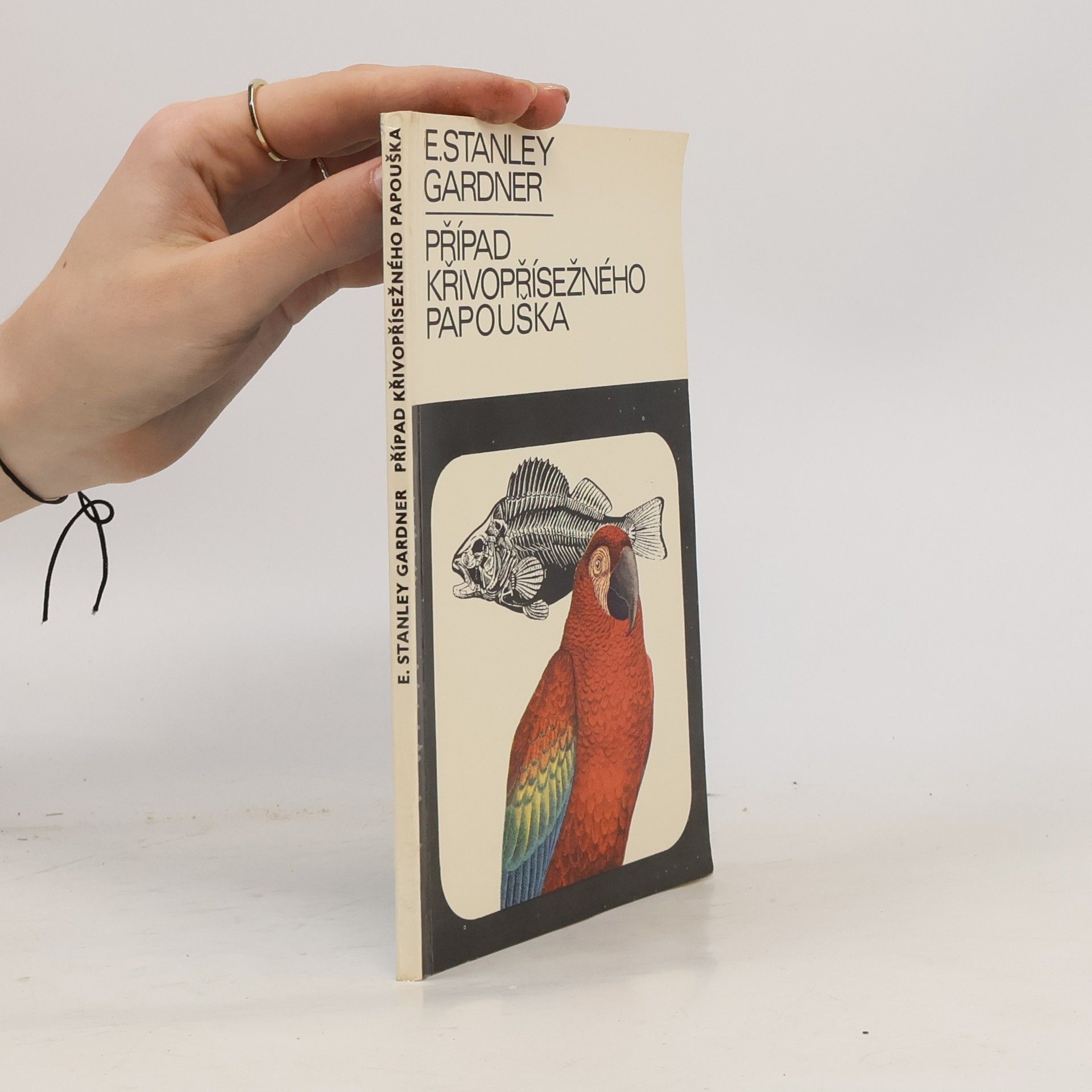 Erle Stanley Gardner Případ křivopřísežného papouška
