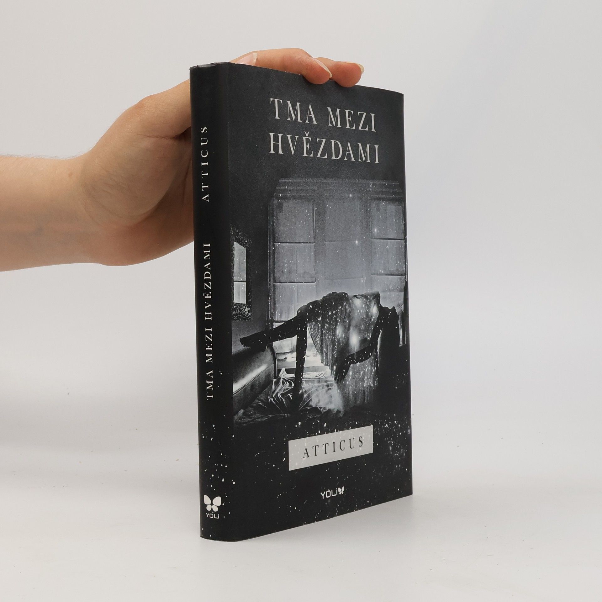 Atticus Tma mezi hvězdami