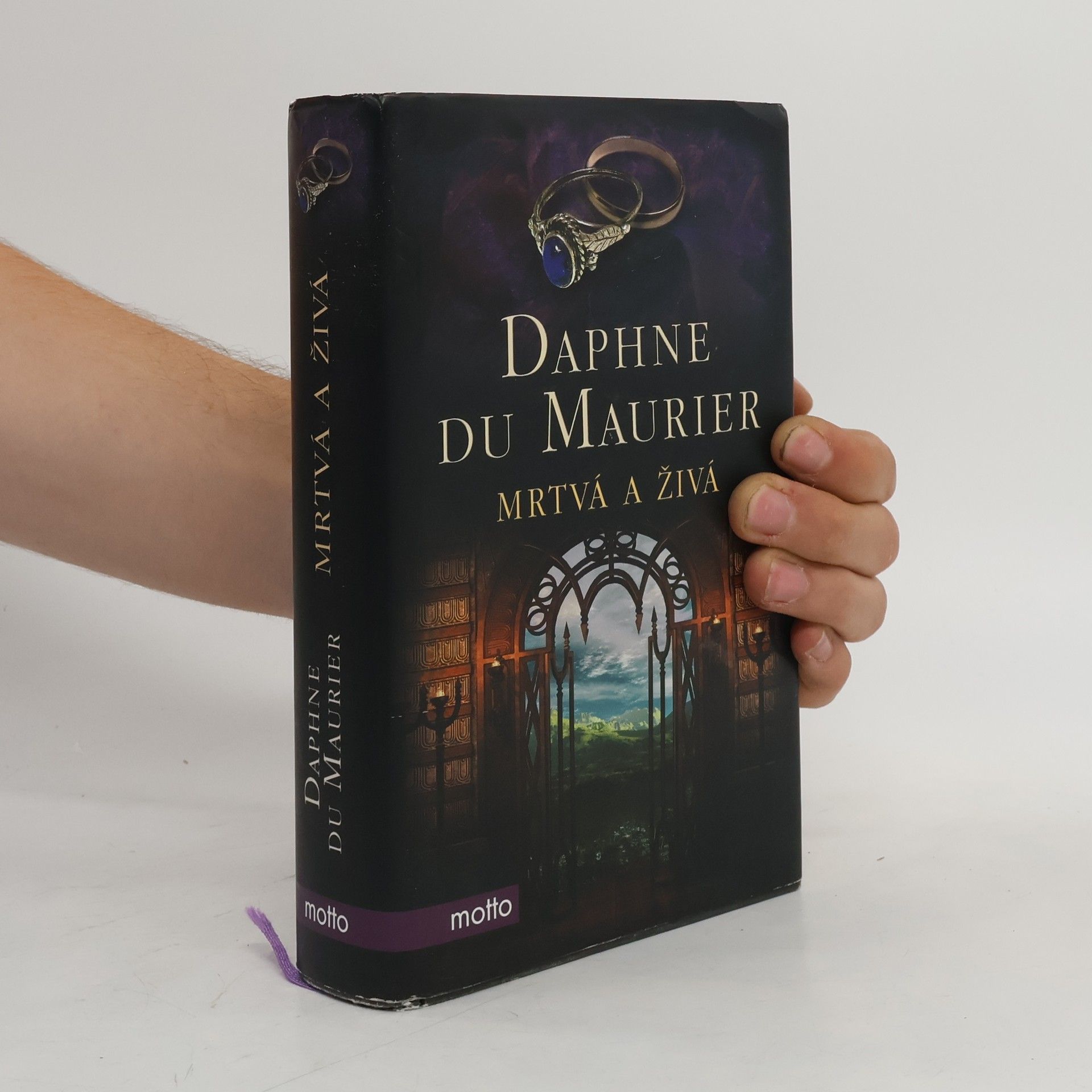 Daphne du Maurier Mrtvá a živá