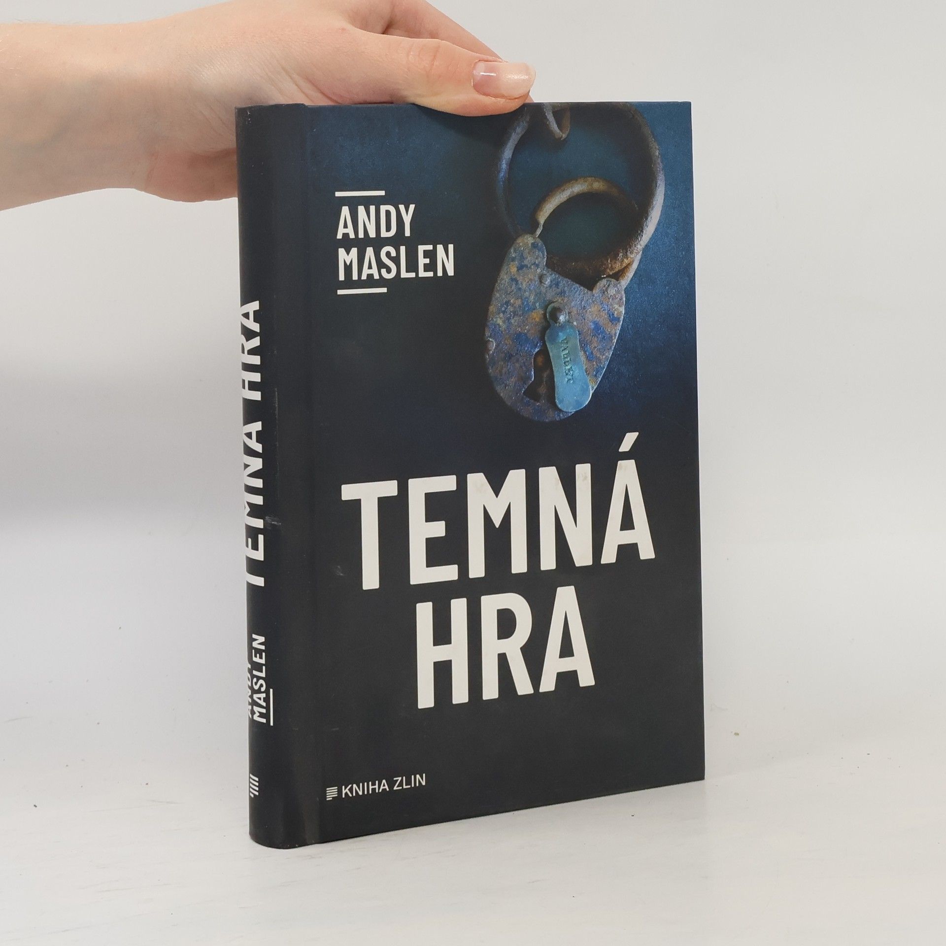 Adéla Špínová Temná hra