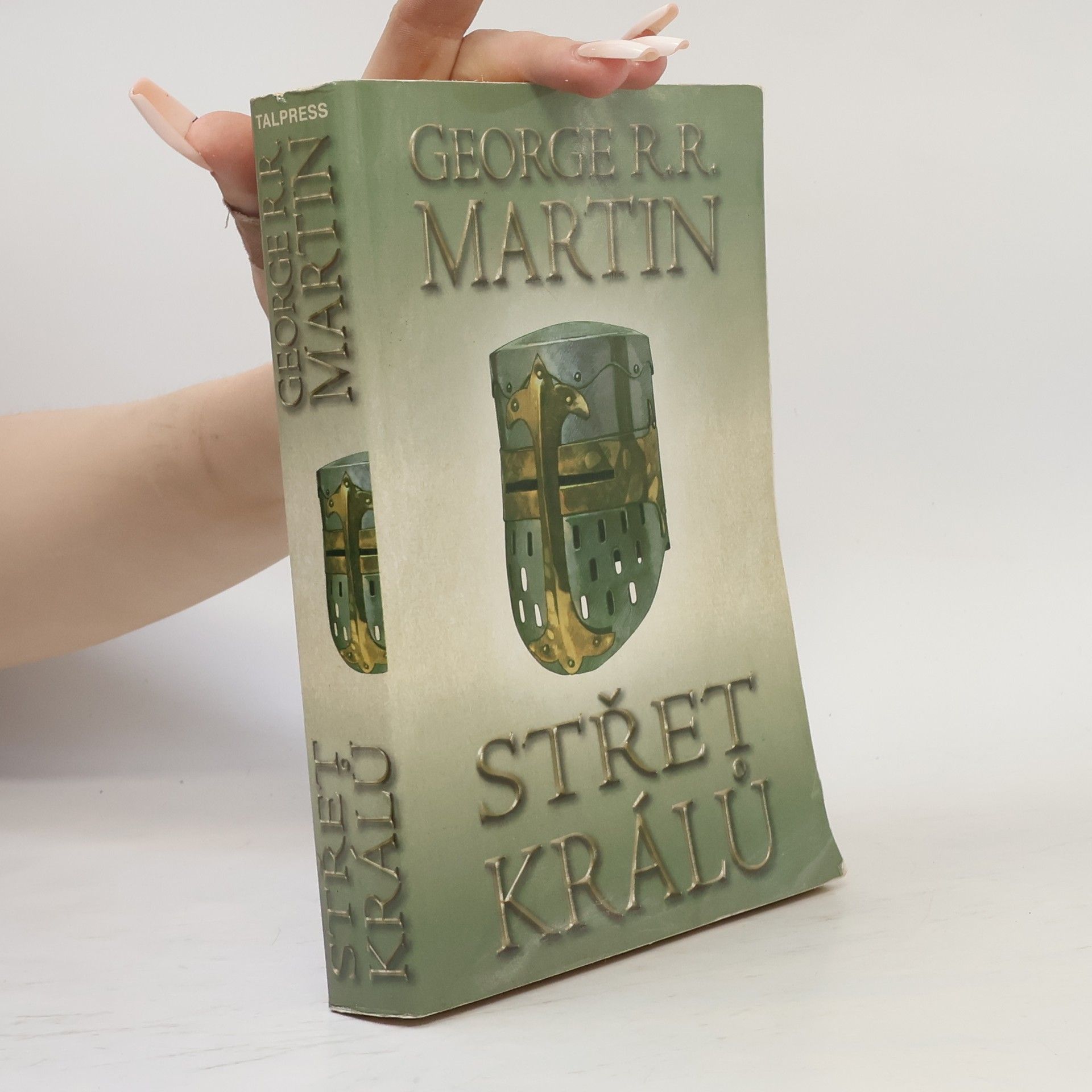 George R. R. Martin Střet králů. Část první