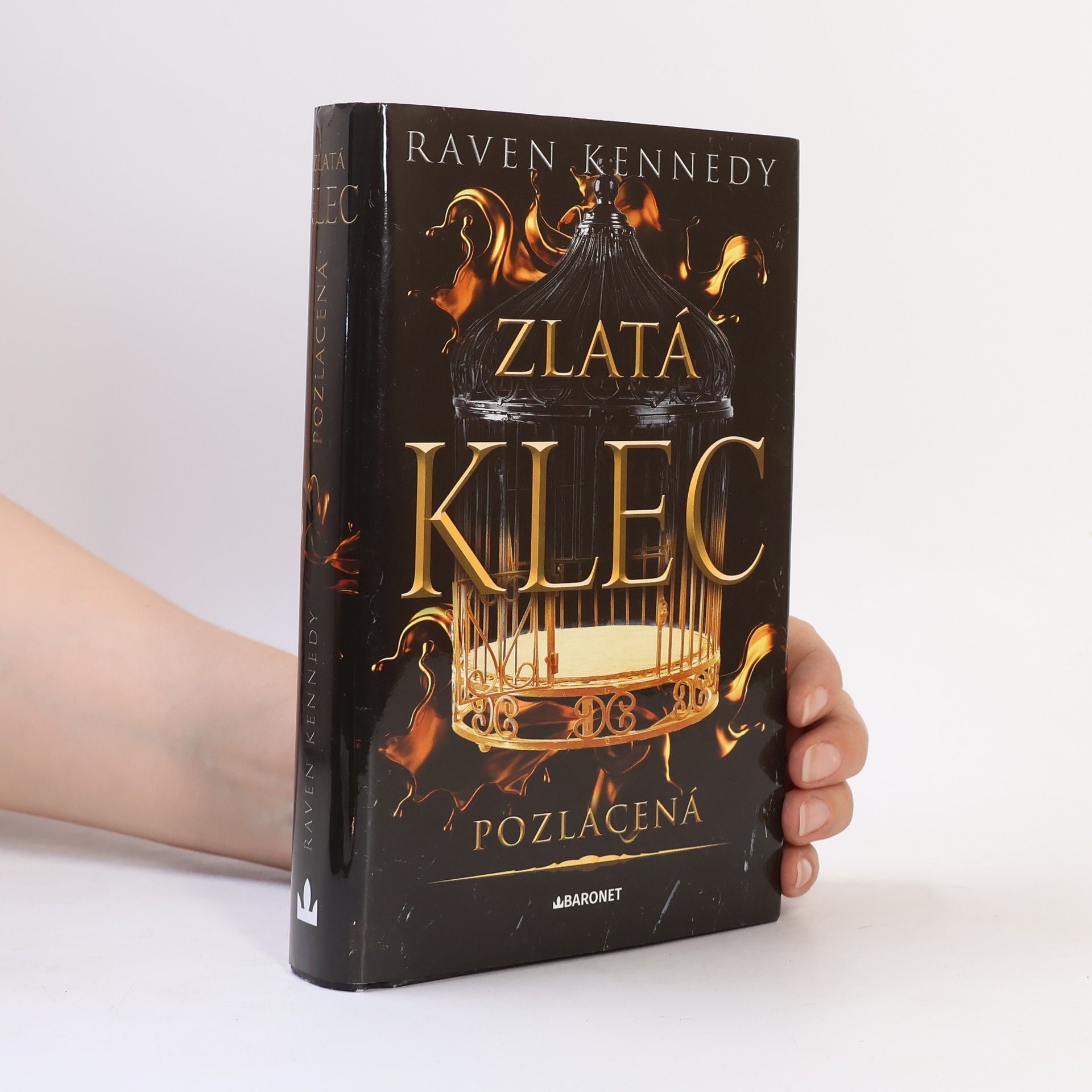 Raven Kennedy Zlatá klec. Pozlacená