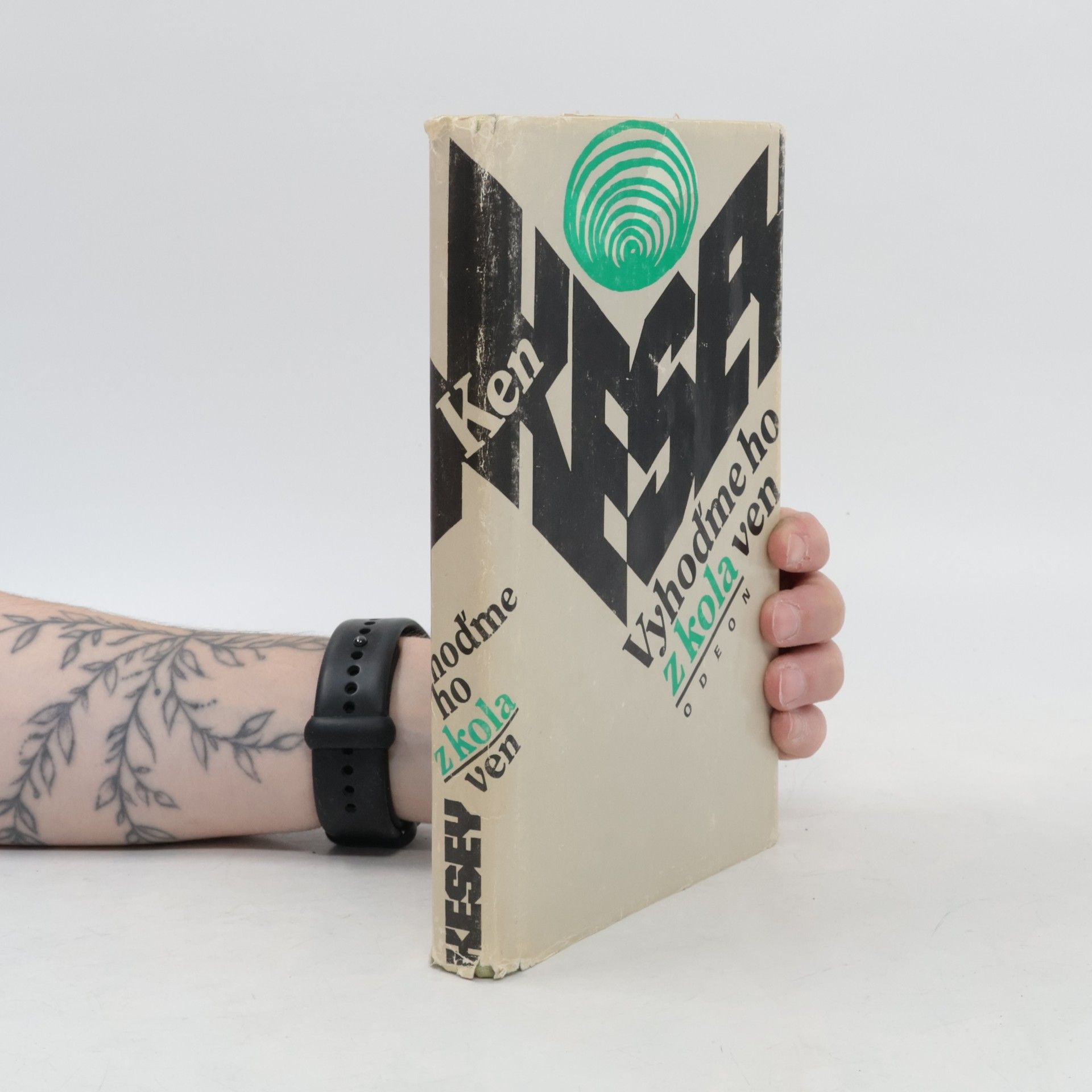 Ken Kesey Vyhoďme ho z kola ven