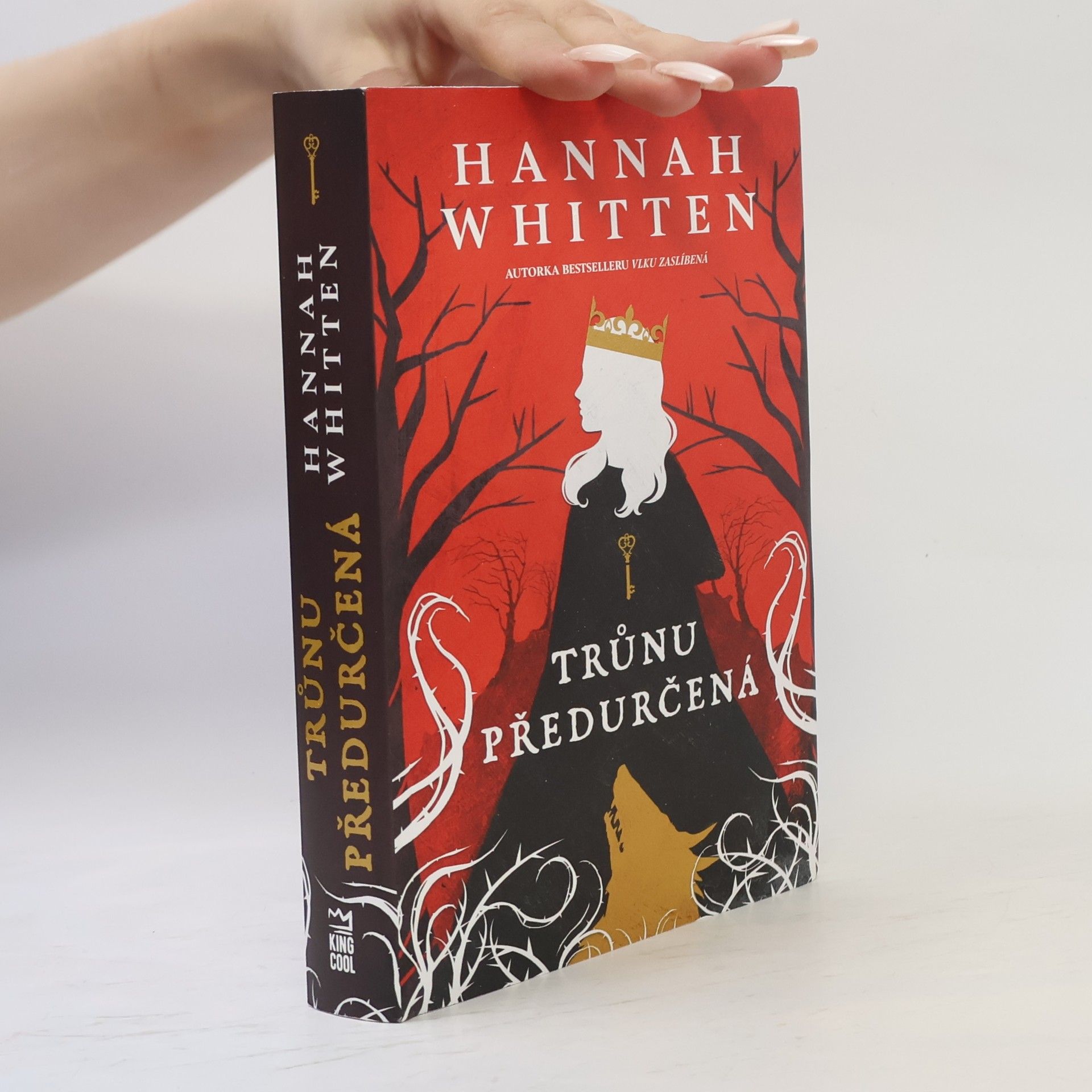 Hannah Whitten Trůnu předurčená