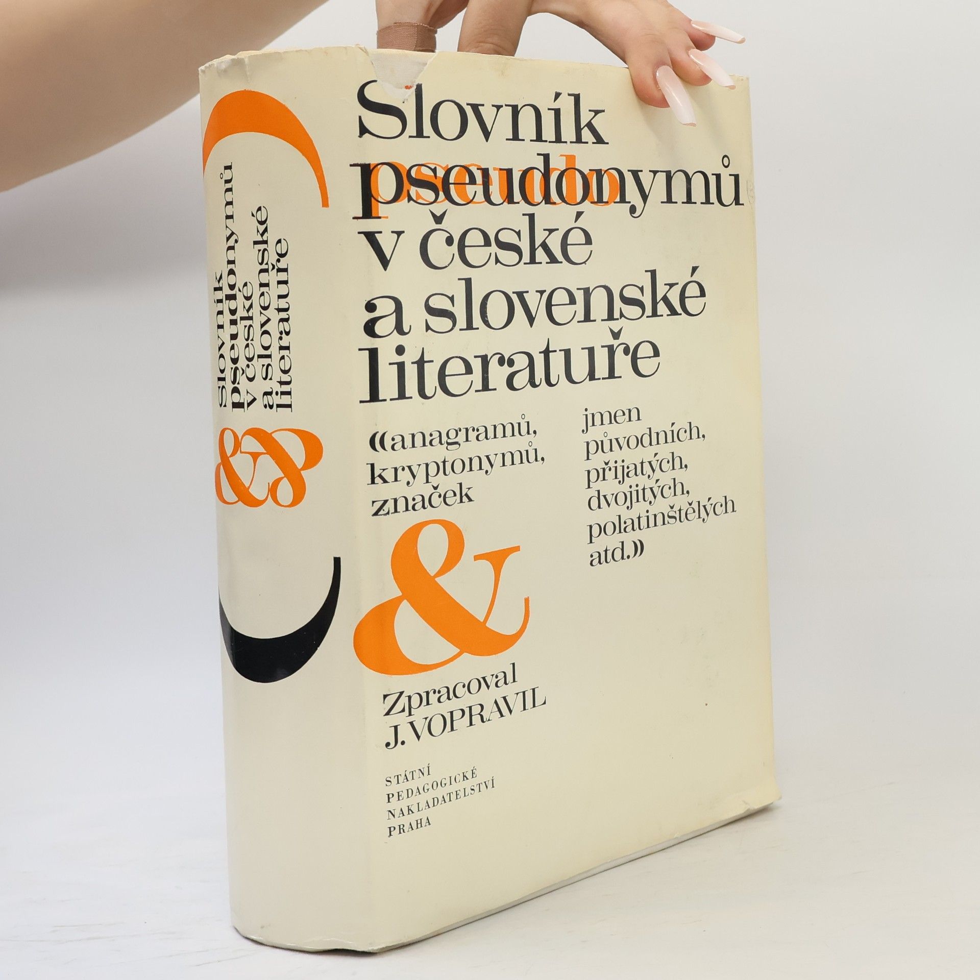 Slovník pseudonymů v české a slovenské literatuře