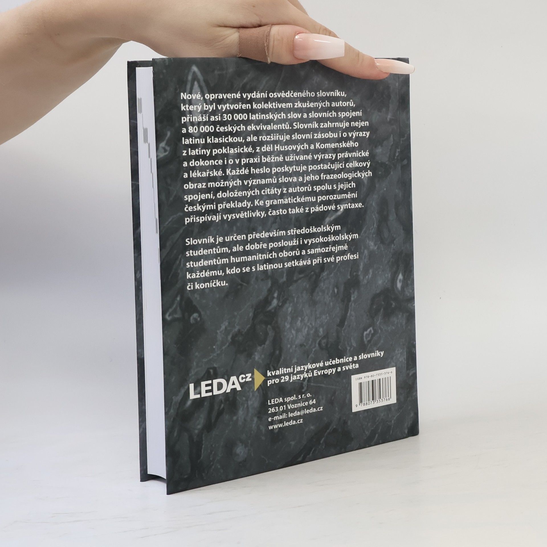 Autores varios Latinsko/český slovník