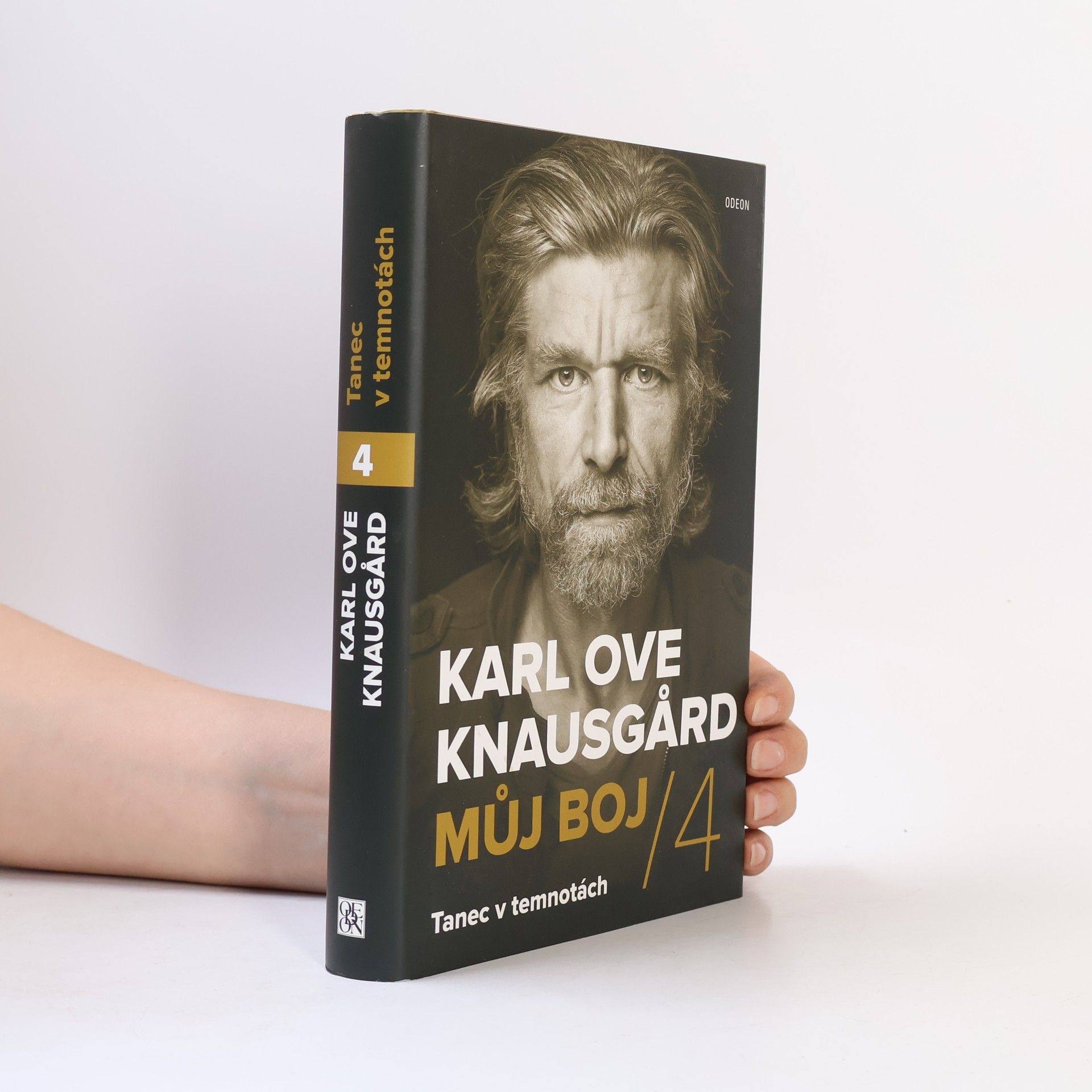 Karl Ove Knausgård Můj boj. 4, Tanec v temnotách