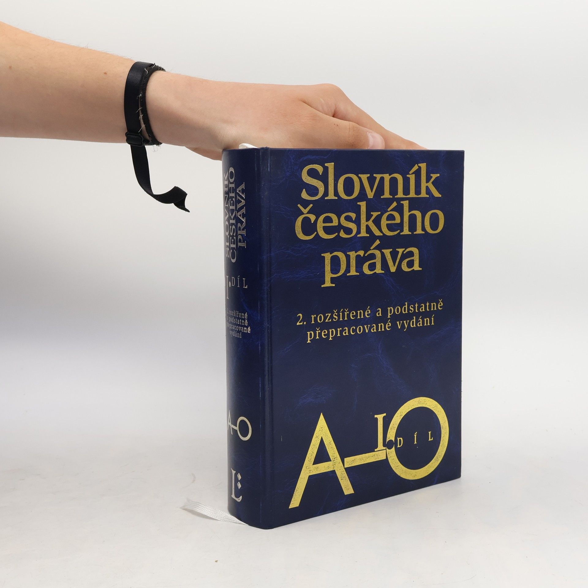 Slovník českého práva, 2. rozšířené a podstatně přepracované vydání podle stavu k 1.1.1999. I. díl, A-O