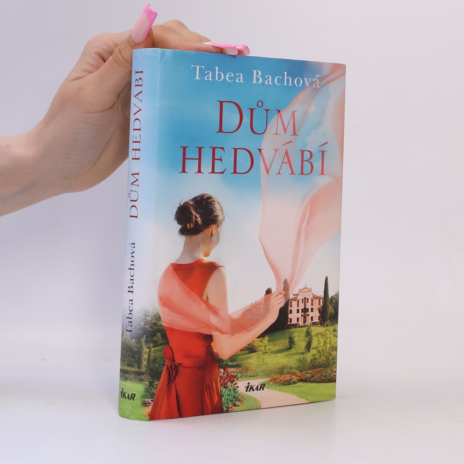 Tabea Bach Dům hedvábí