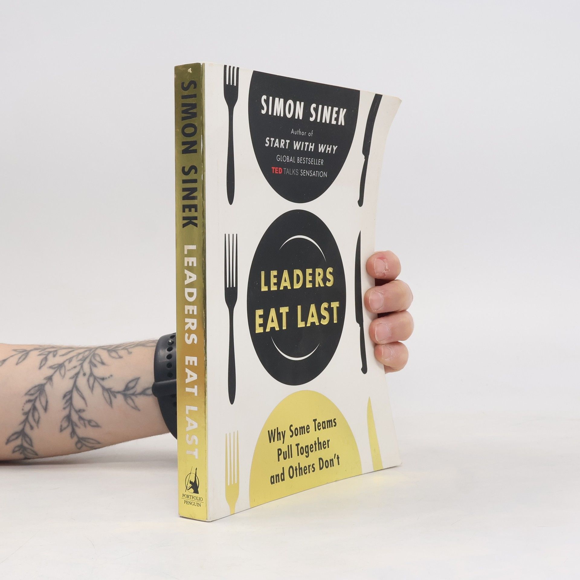 Simon Sinek Leaders eat last