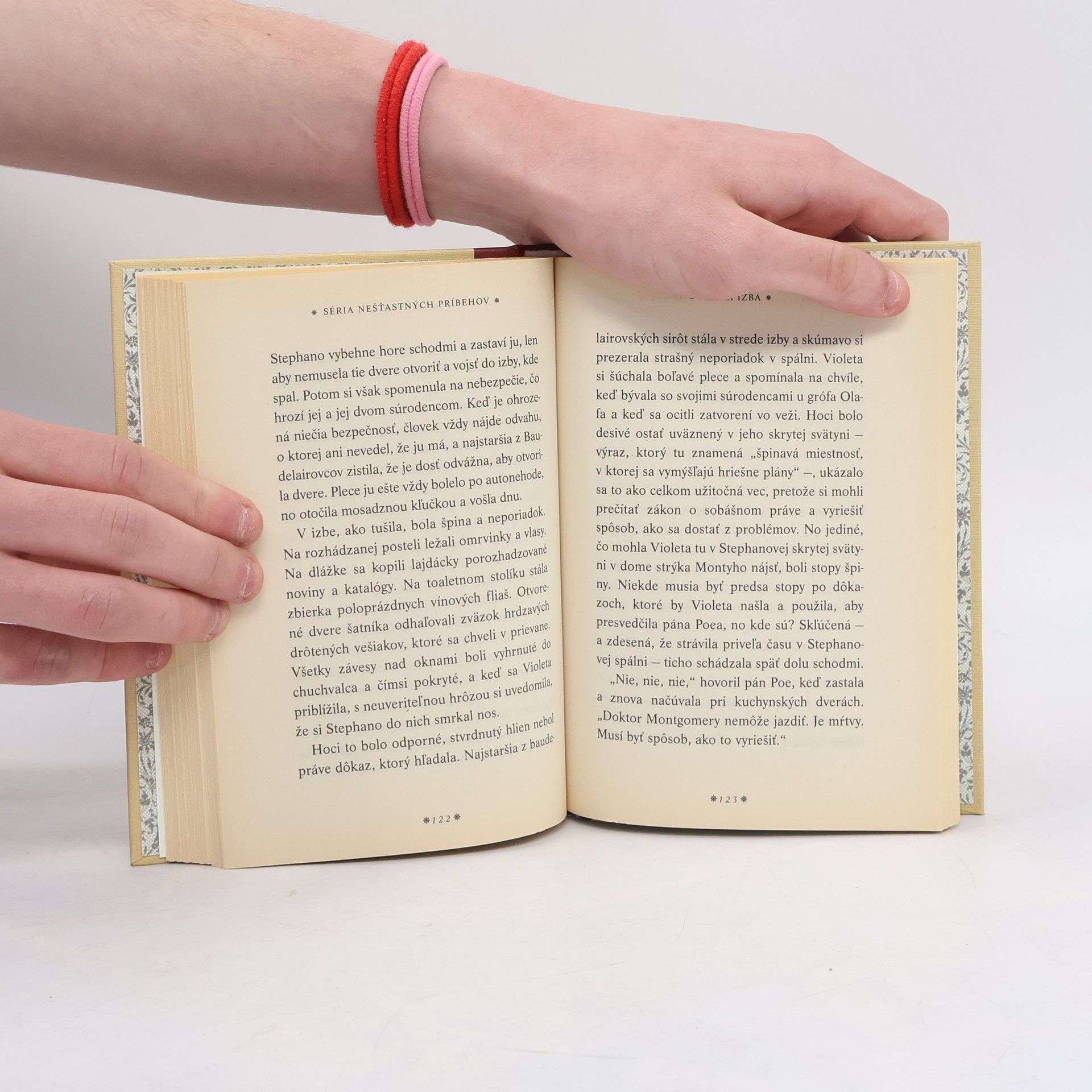 Daniel Handler Hadia izba