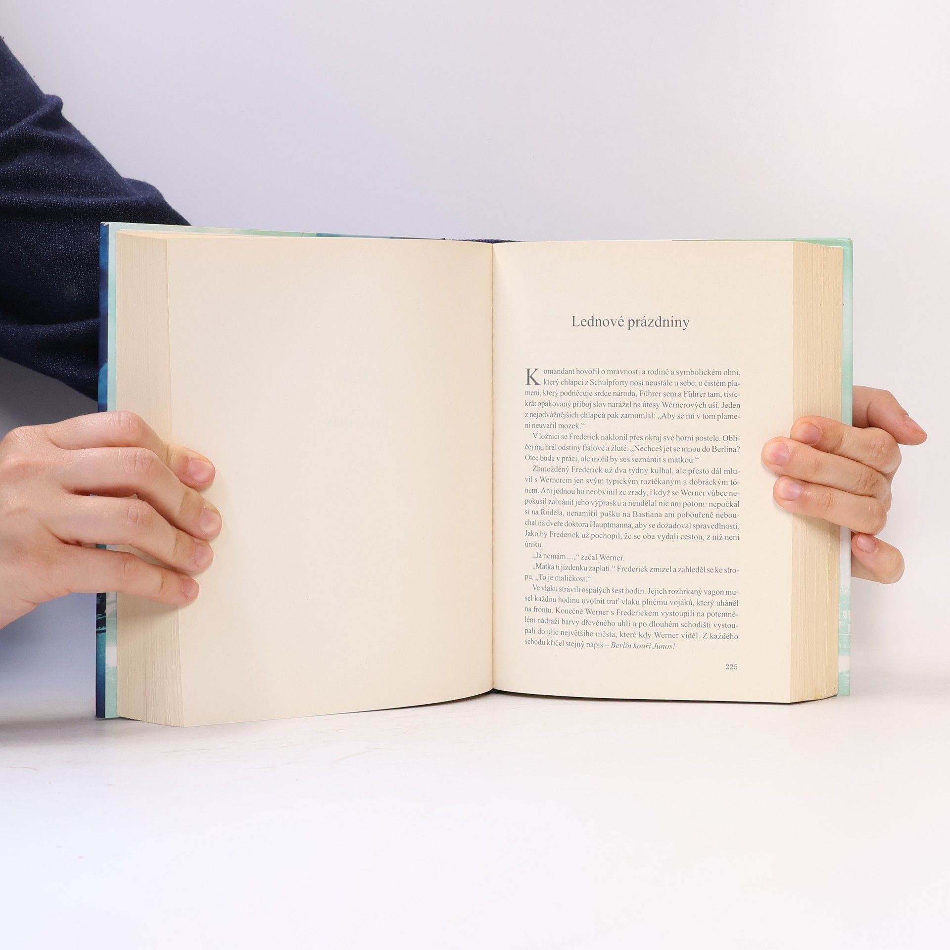 Anthony Doerr Jsou světla, která nevidíme