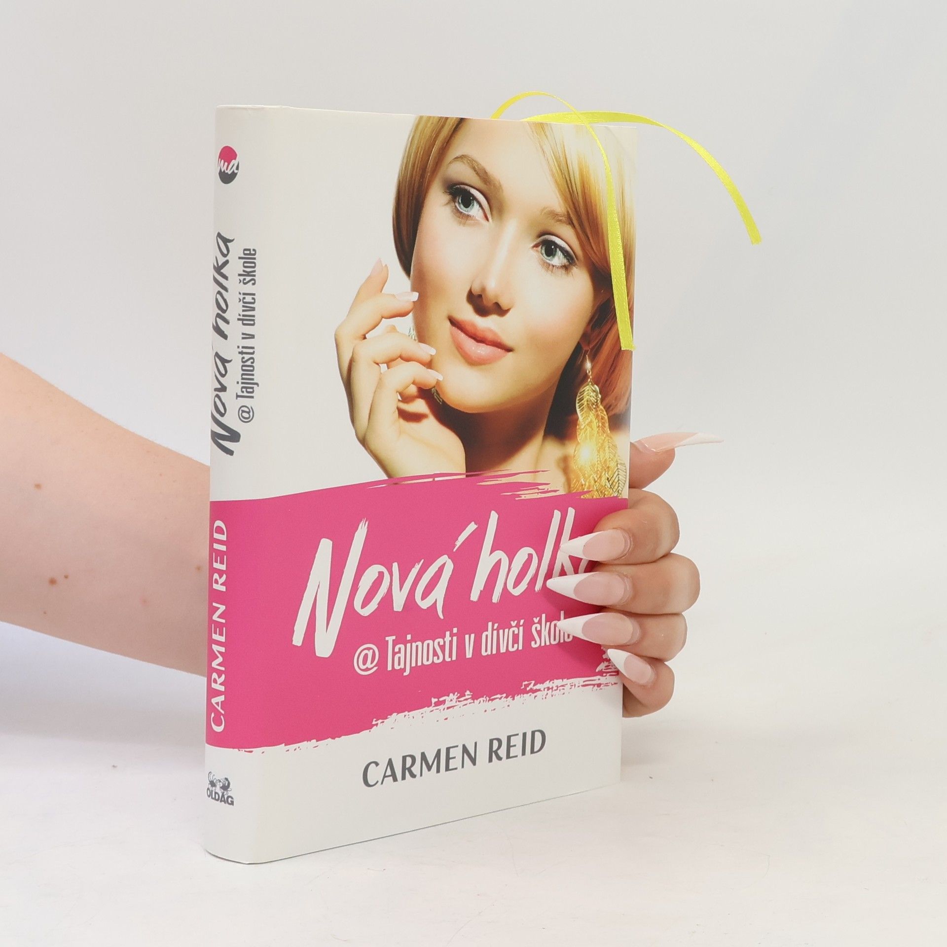 Carmen Reid Nová holka @ Tajnosti v dívčí škole