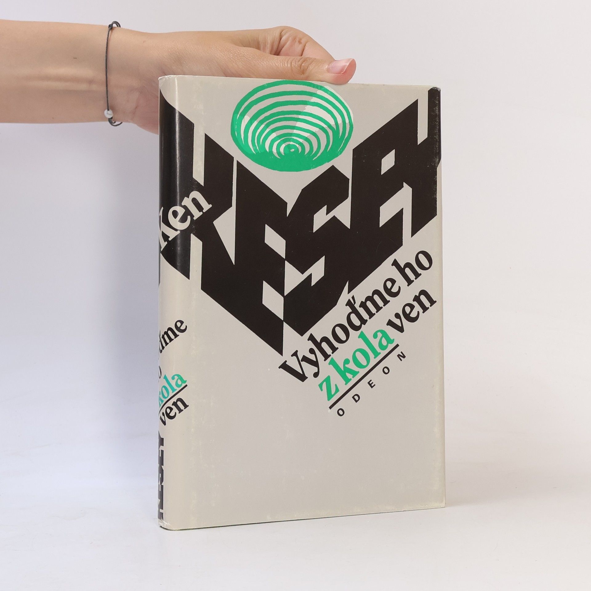 Ken Kesey Vyhoďme ho z kola ven