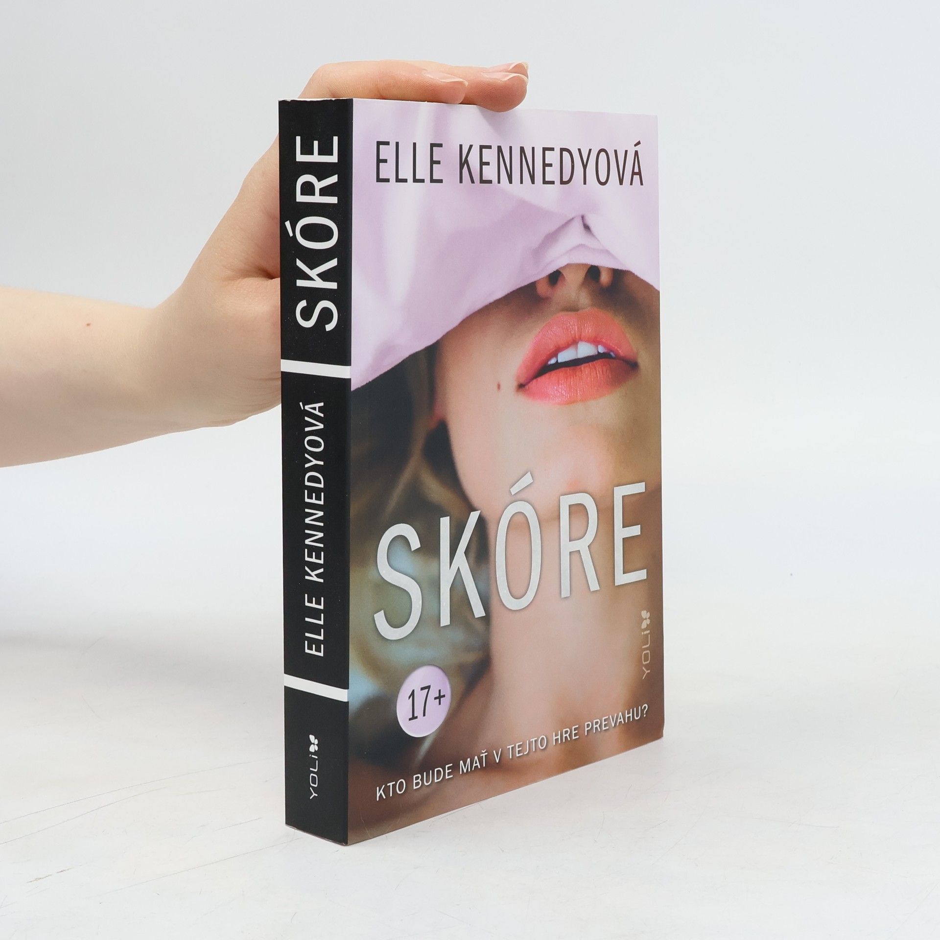 Elle Kennedy Skóre