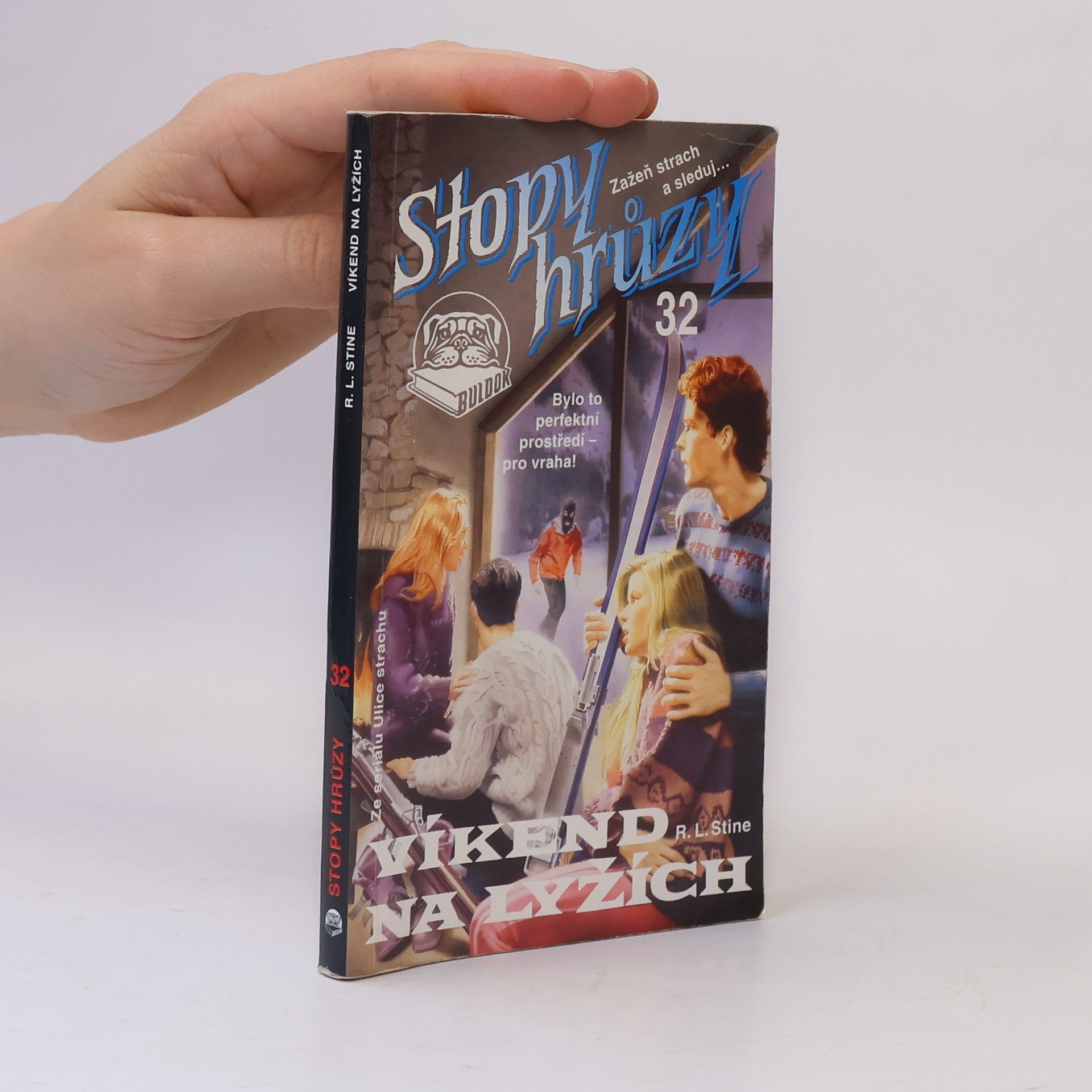 R. L. Stine Víkend na lyžích. Stopy hrůzy 32