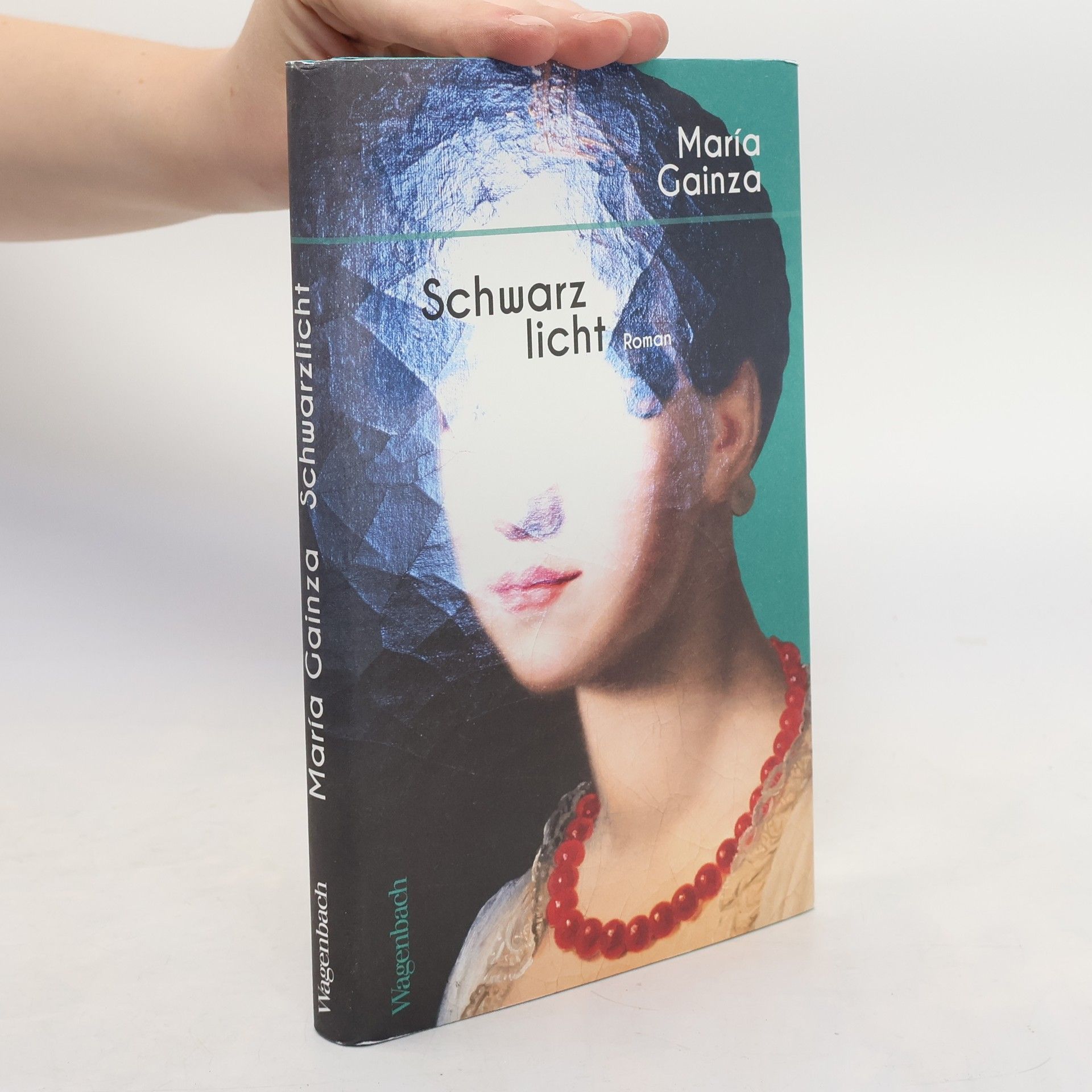 Mari a. Gainza Schwarzlicht