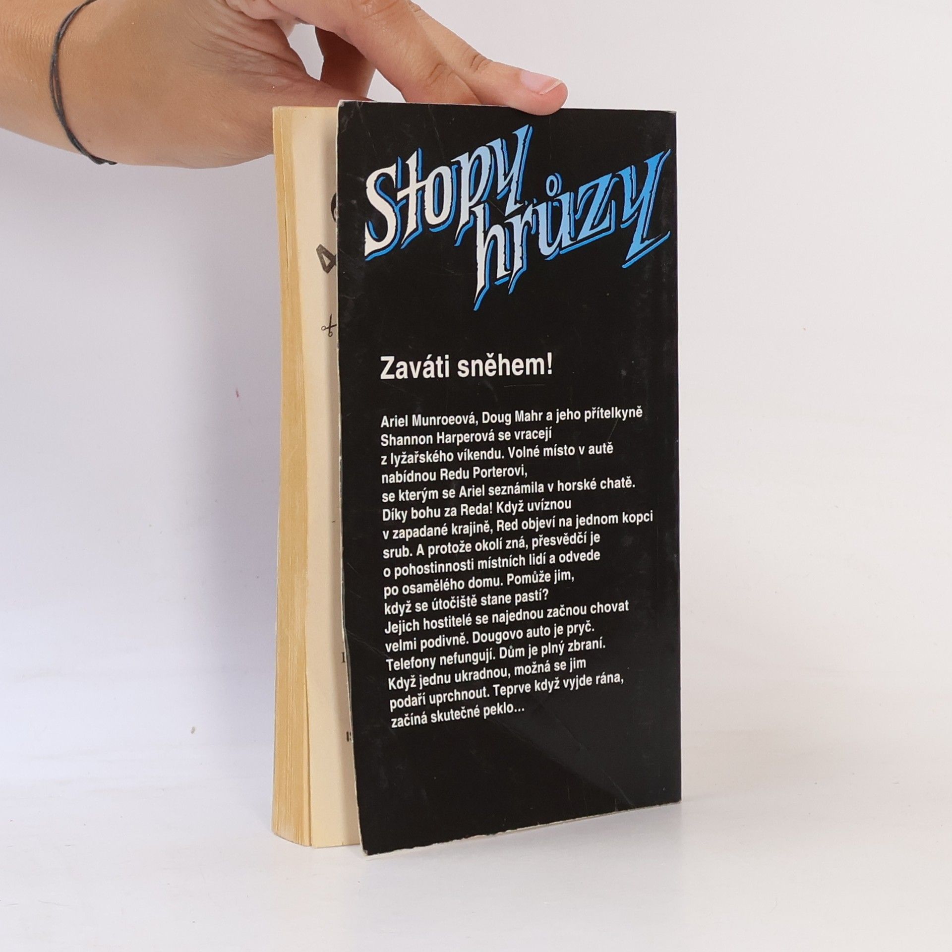 R. L. Stine Víkend na lyžích. Stopy hrůzy 32