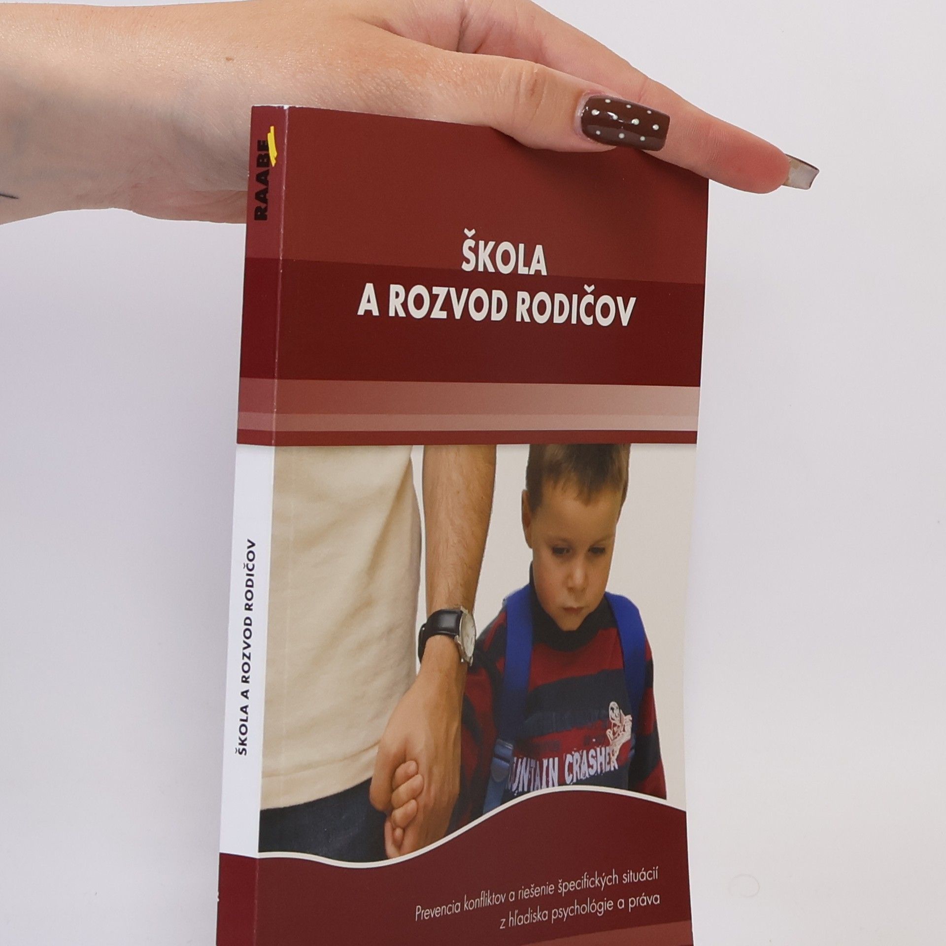 Jarmila Tomková Škola a rozvod rodičov : prevencia konfliktov a riešenie špecifických situácií z hľadiska psychológie a práva