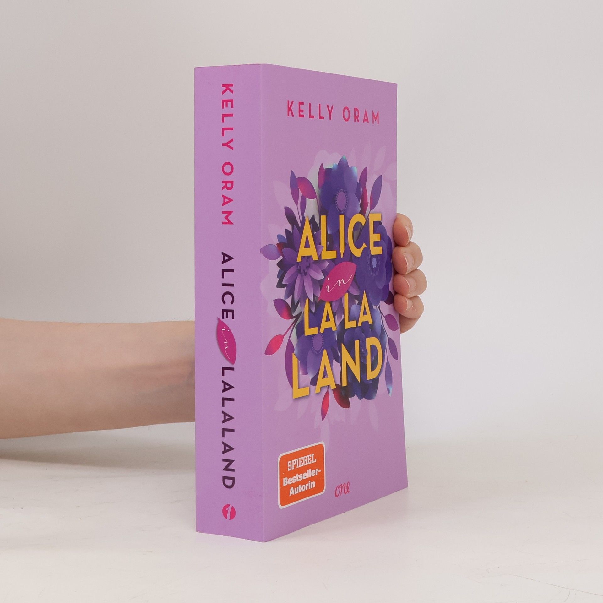 Kelly Oram Alice in La La Land