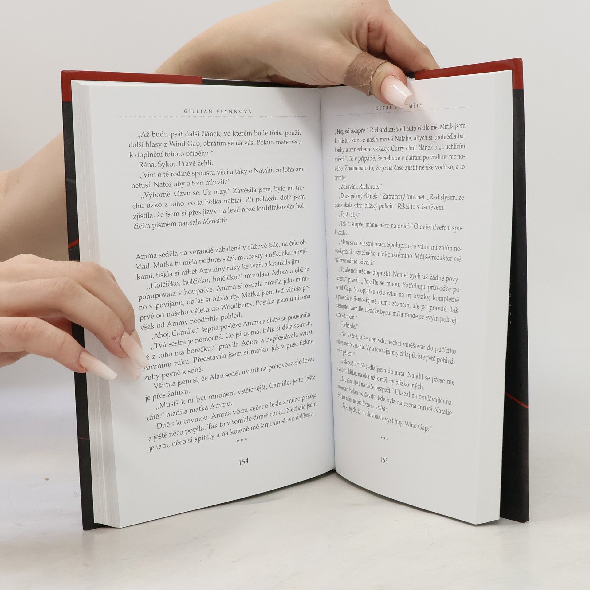 Gillian Flynn Ostré předměty