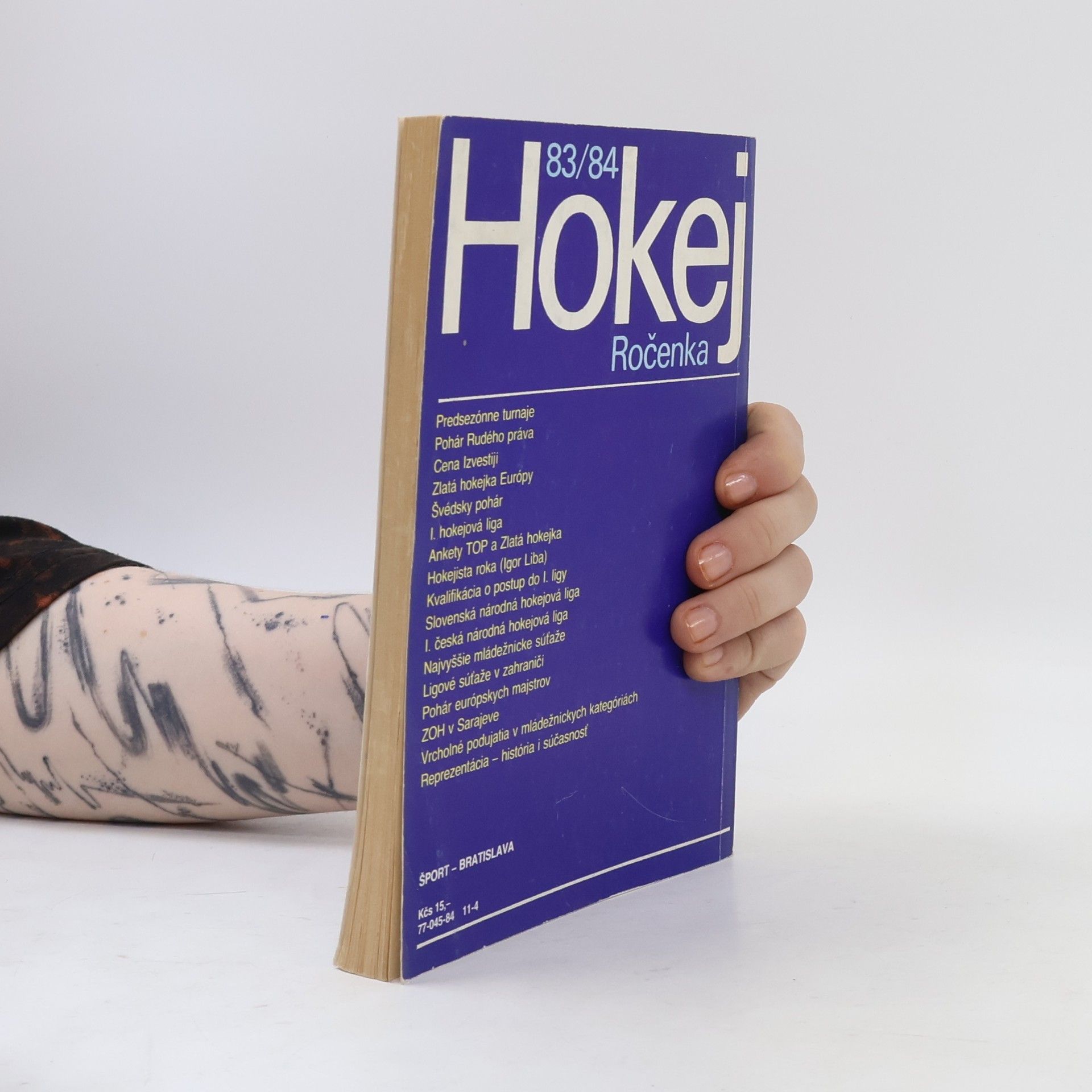 Autorenkollektiv Hokej ročenka 83/84