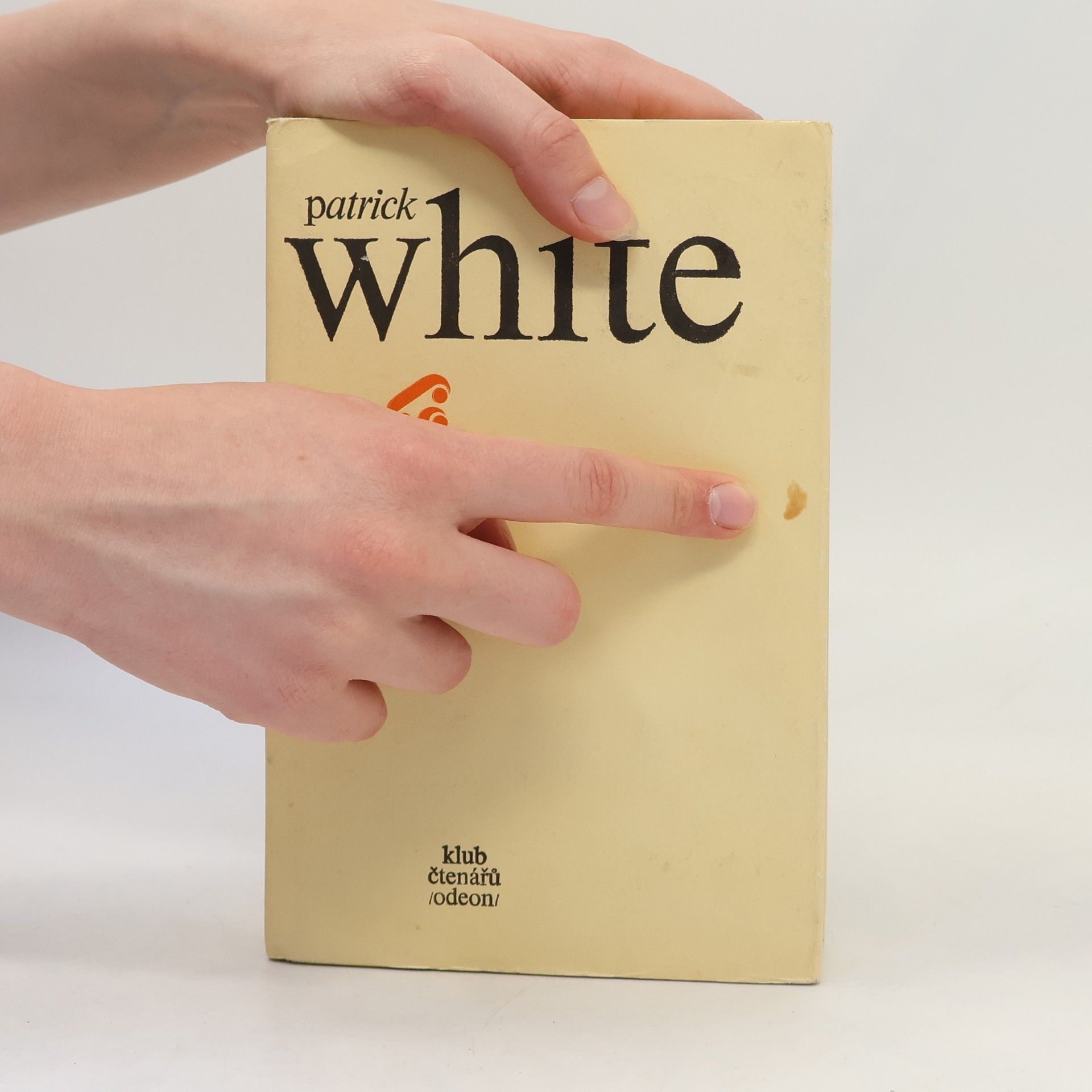 Patrick White Oko uragánu
