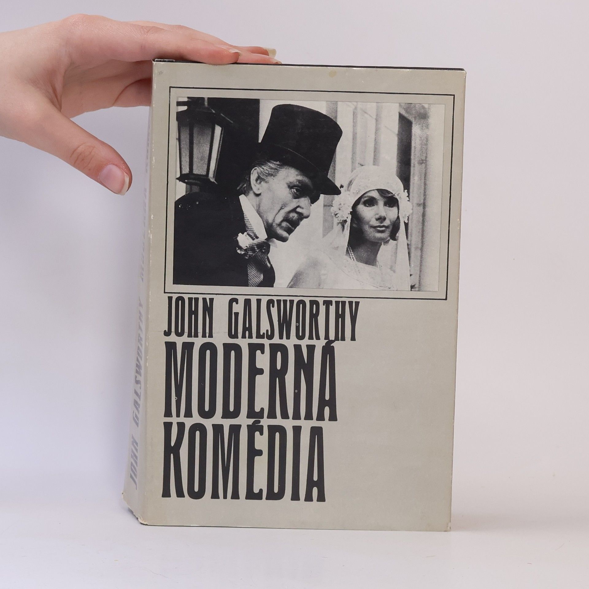John Galsworthy Moderná komédia