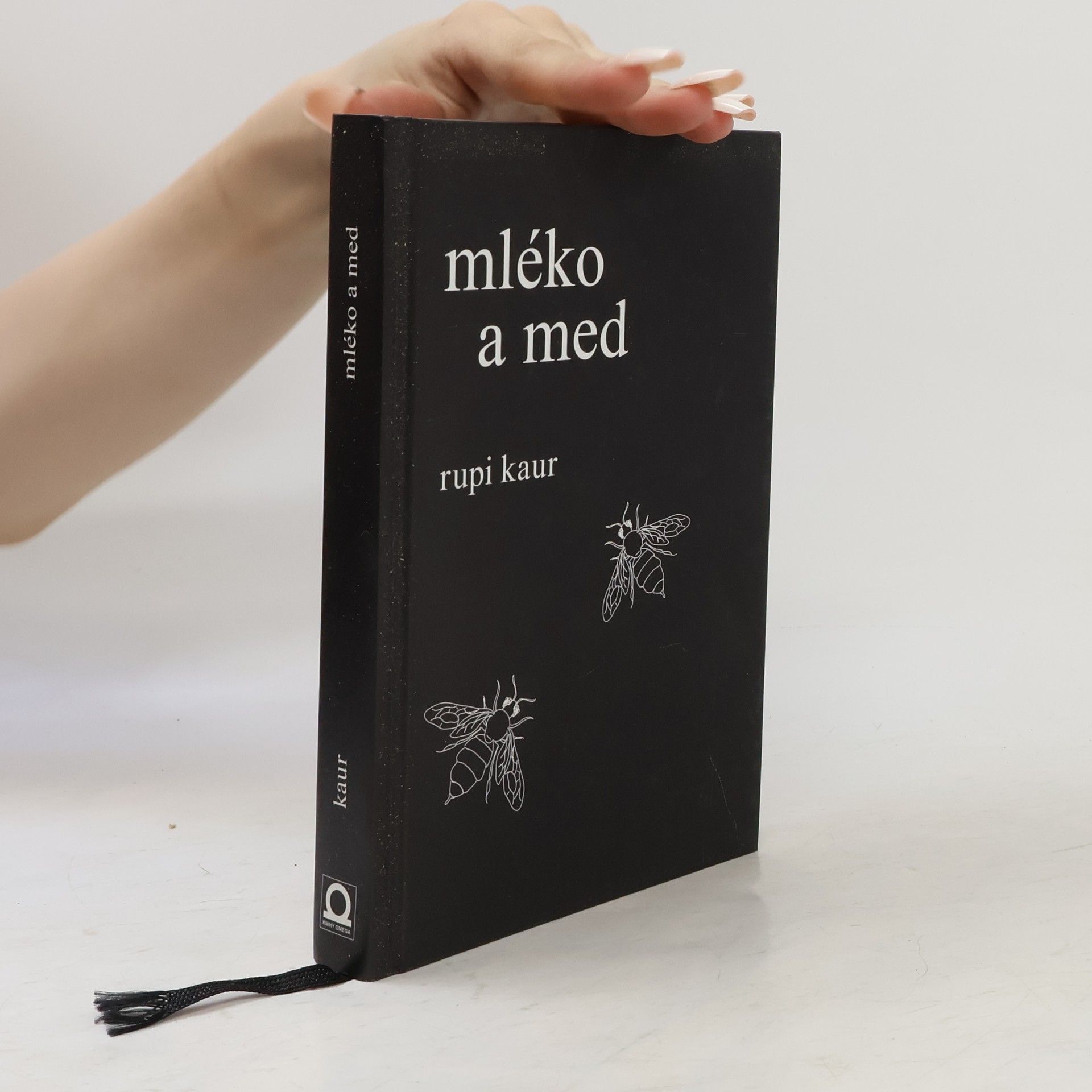 Rupi Kaur Mléko a med