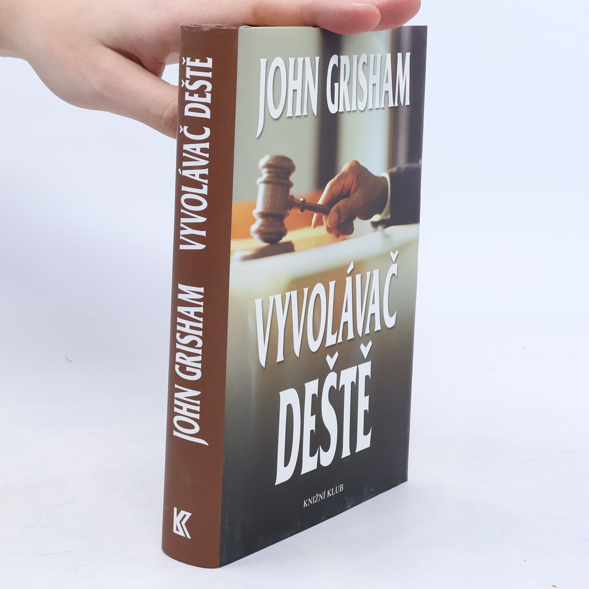 John Grisham Vyvolávač deště