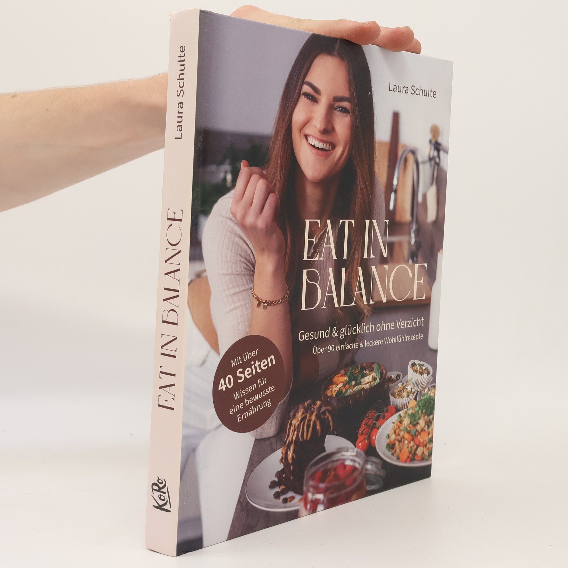 Laura Schulte Eat in Balance