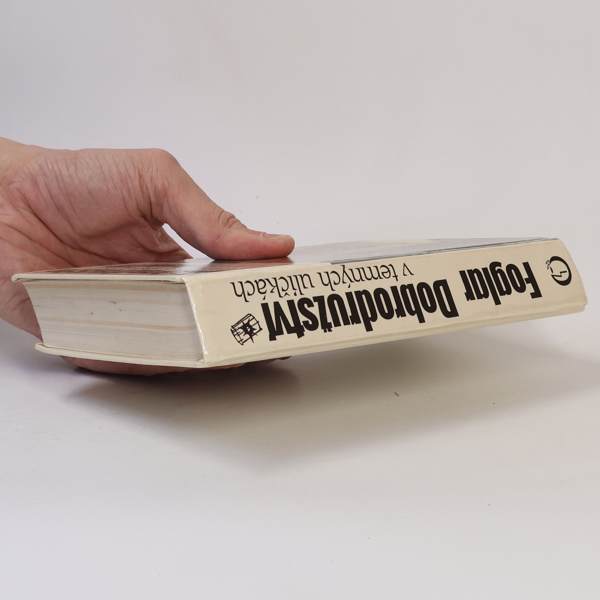 Jaroslav Foglar Dobrodružství v temných uličkách