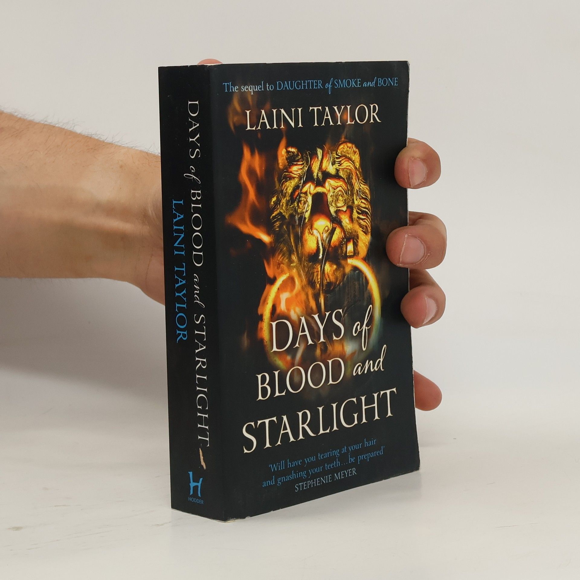Laini Taylor Days of Blood and Starlight 2
