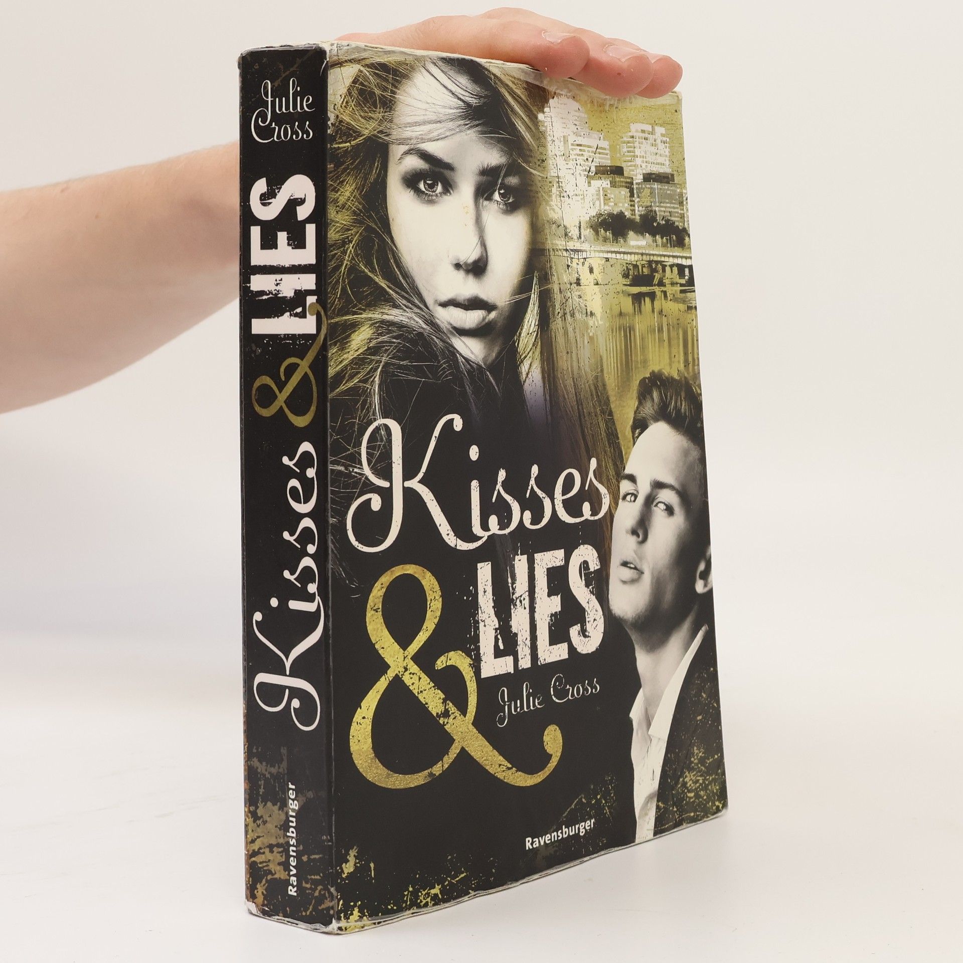 Juliet Cross Kisses & lies