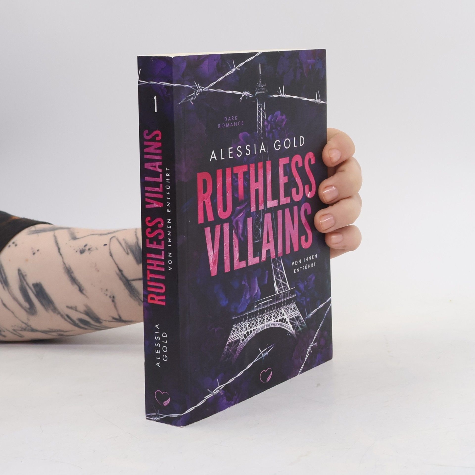 Alessia Gold Ruthless Villains
