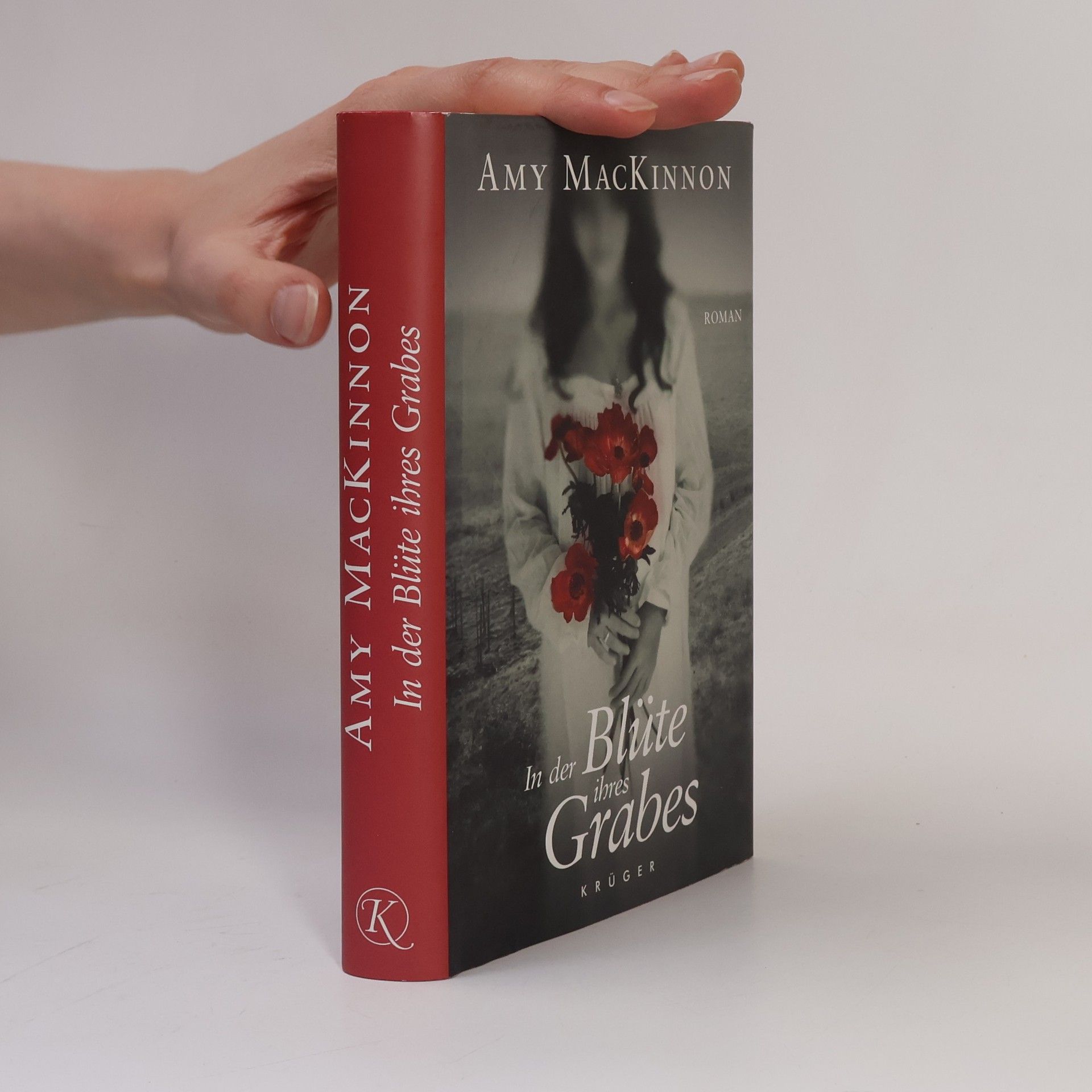 Amy MacKinnon In der Blüte ihres Grabes