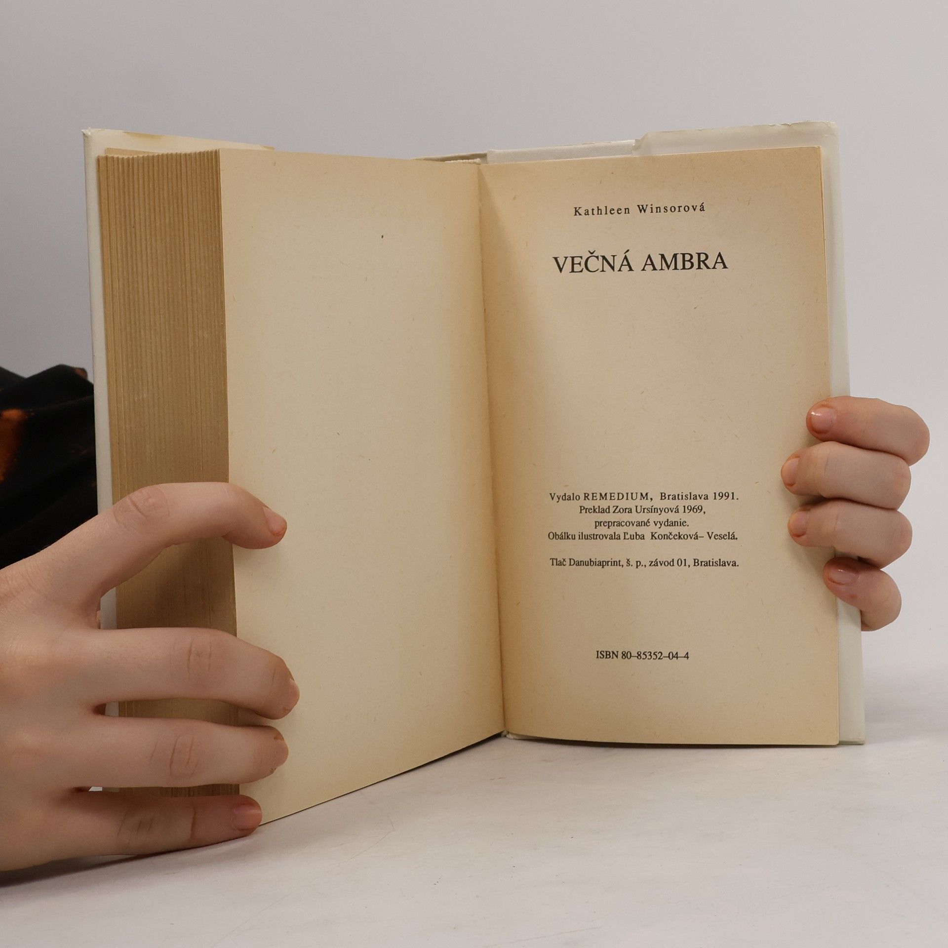 Kathleen Winsor Večná Ambra 1
