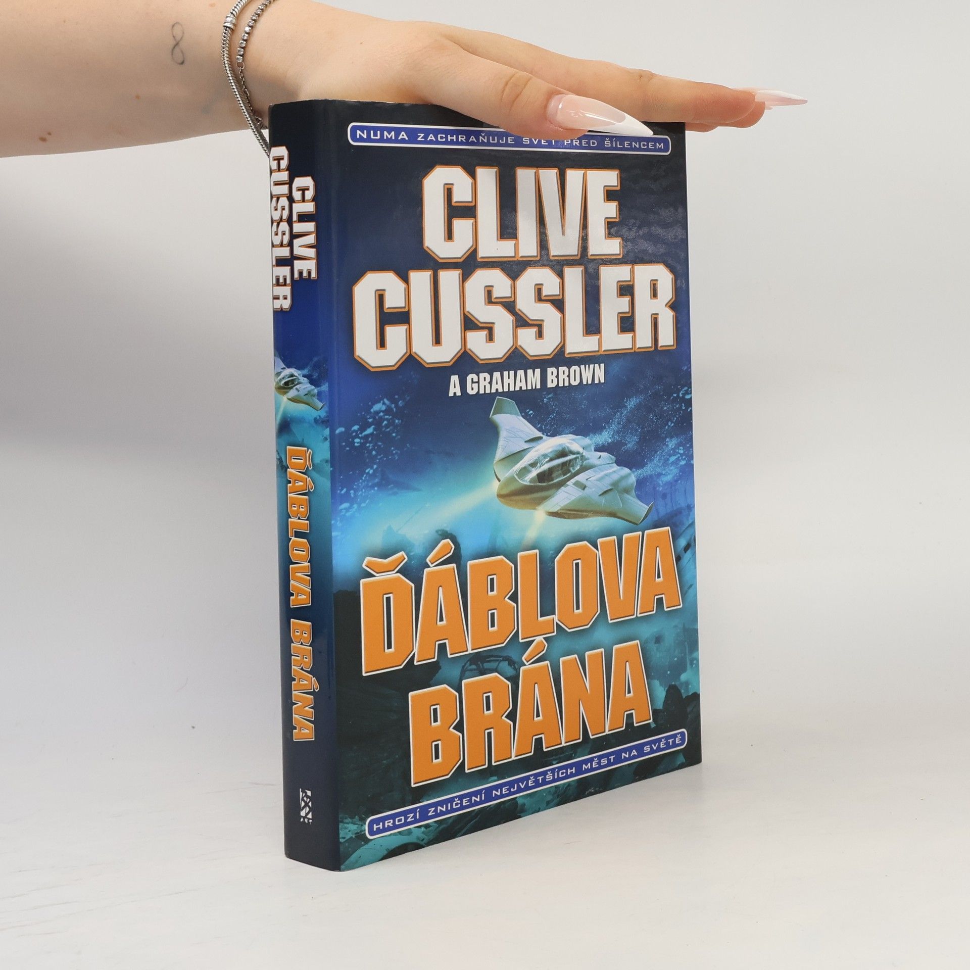 Clive Cussler Ďáblova brána: Román z řady Akta Numa