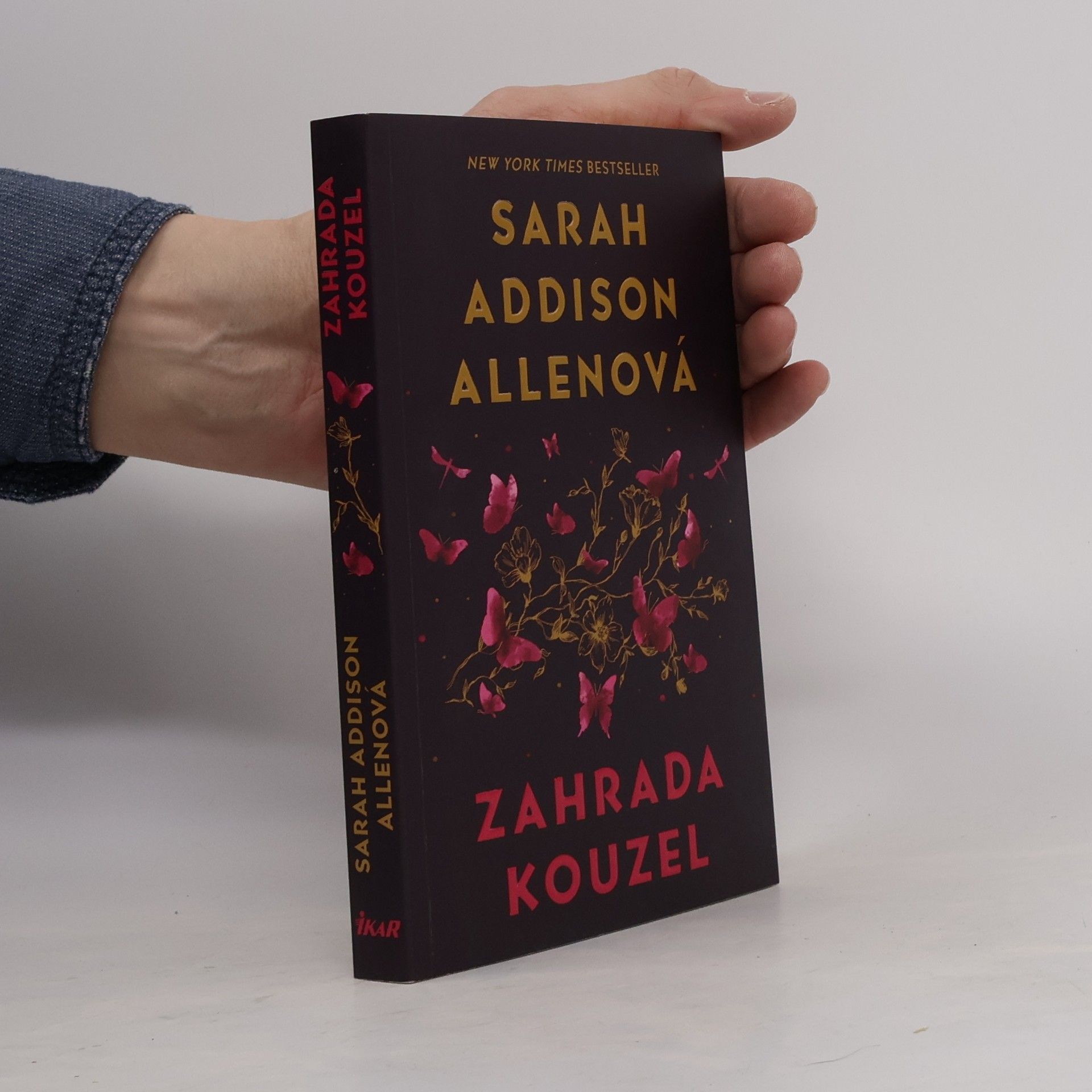 Sarah Addison Allen Zahrada kouzel
