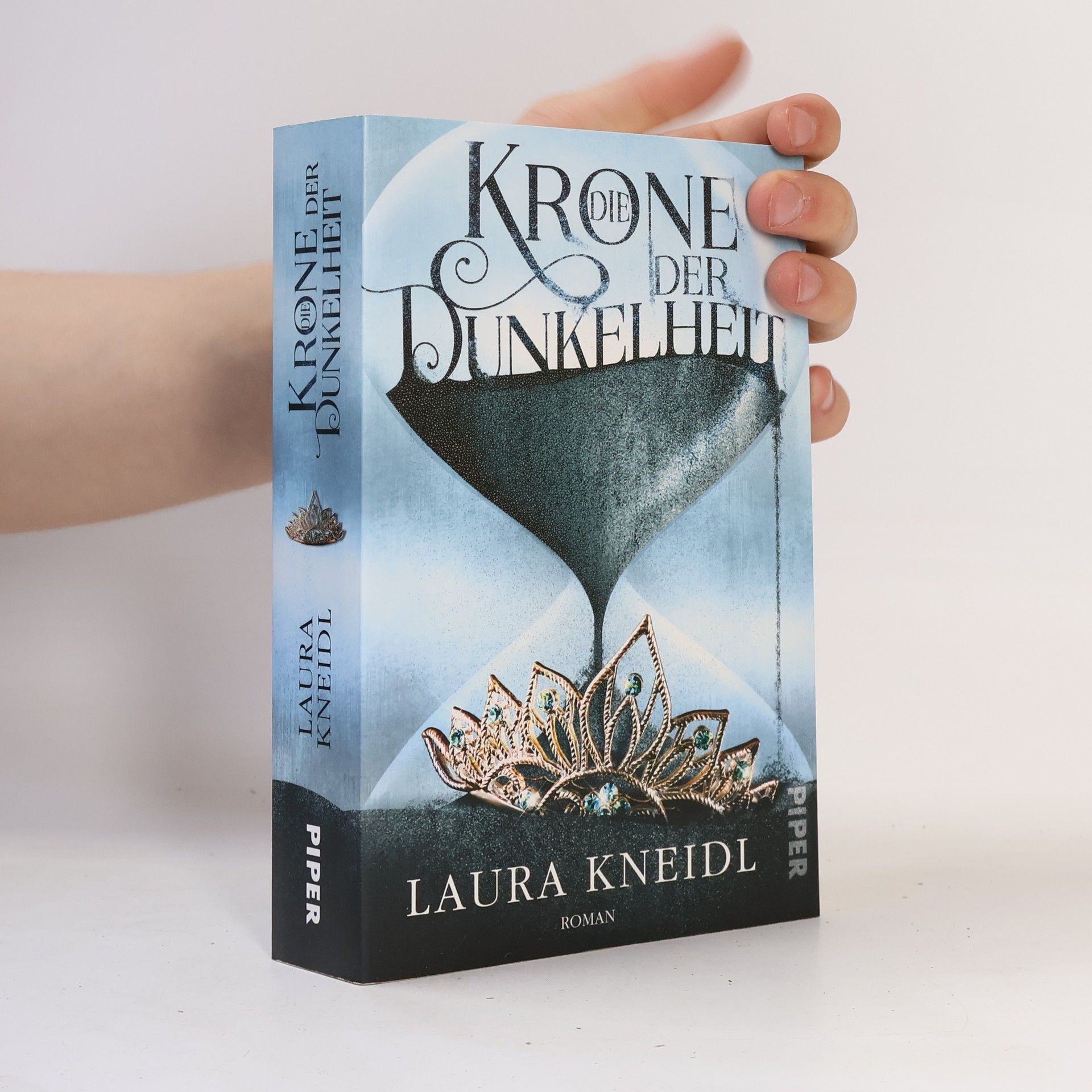 Laura Kneidl Die Krone der Dunkelheit