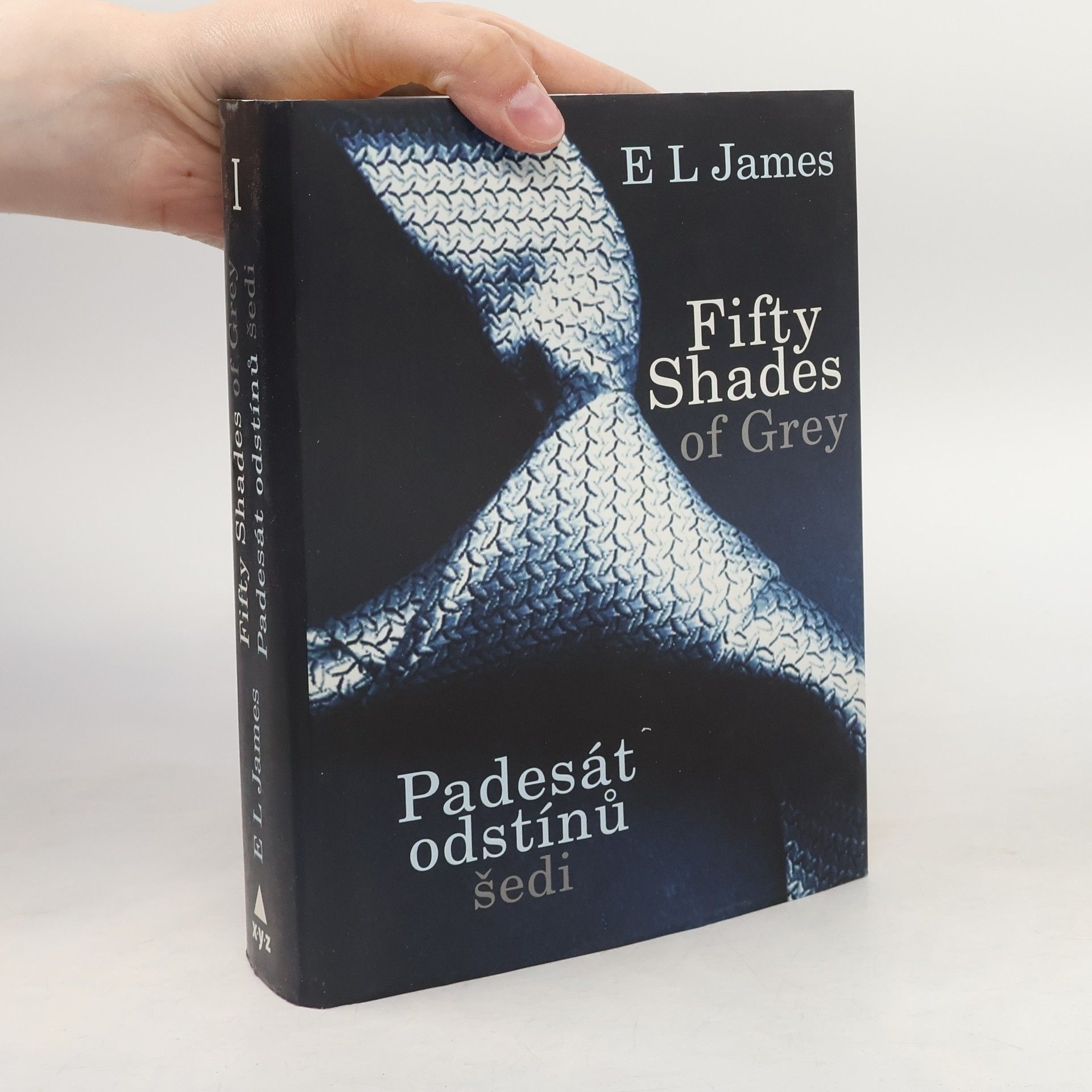 E. L. James Padesát odstínů šedi