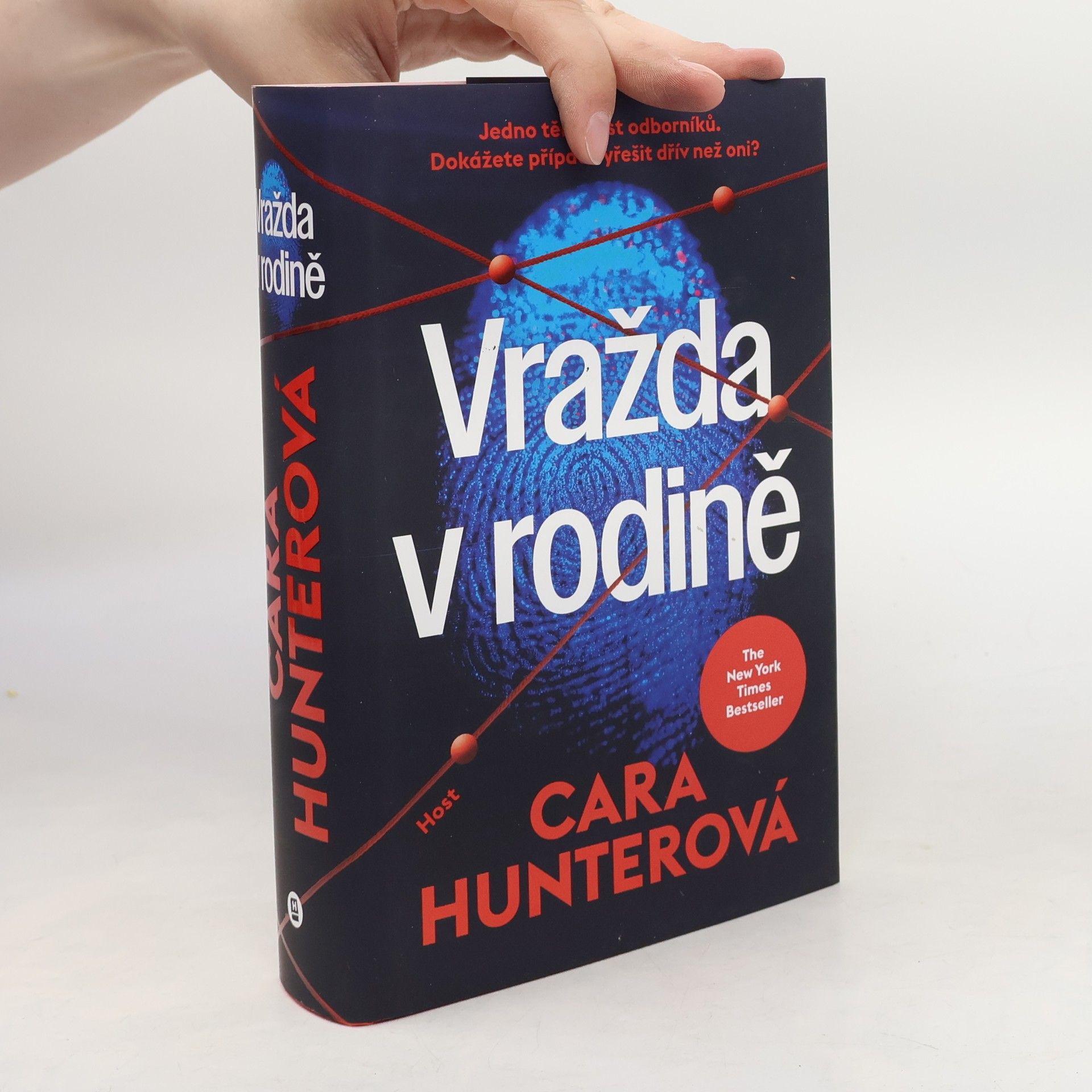 Cara Hunter Vražda v rodině
