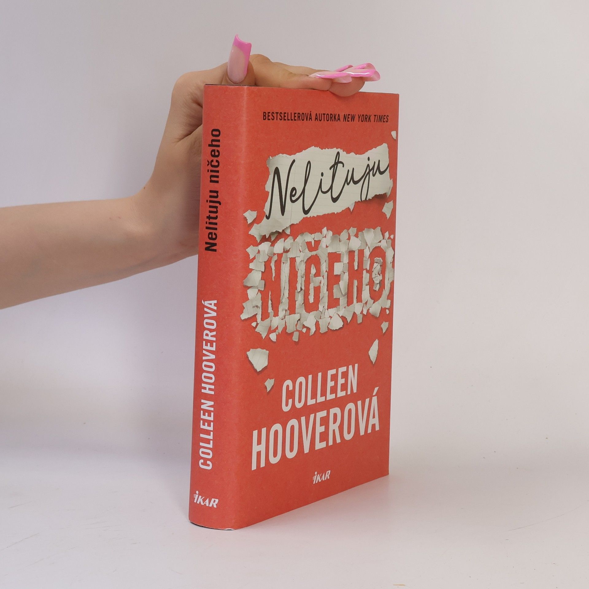 Colleen Hoover Nelituju ničeho