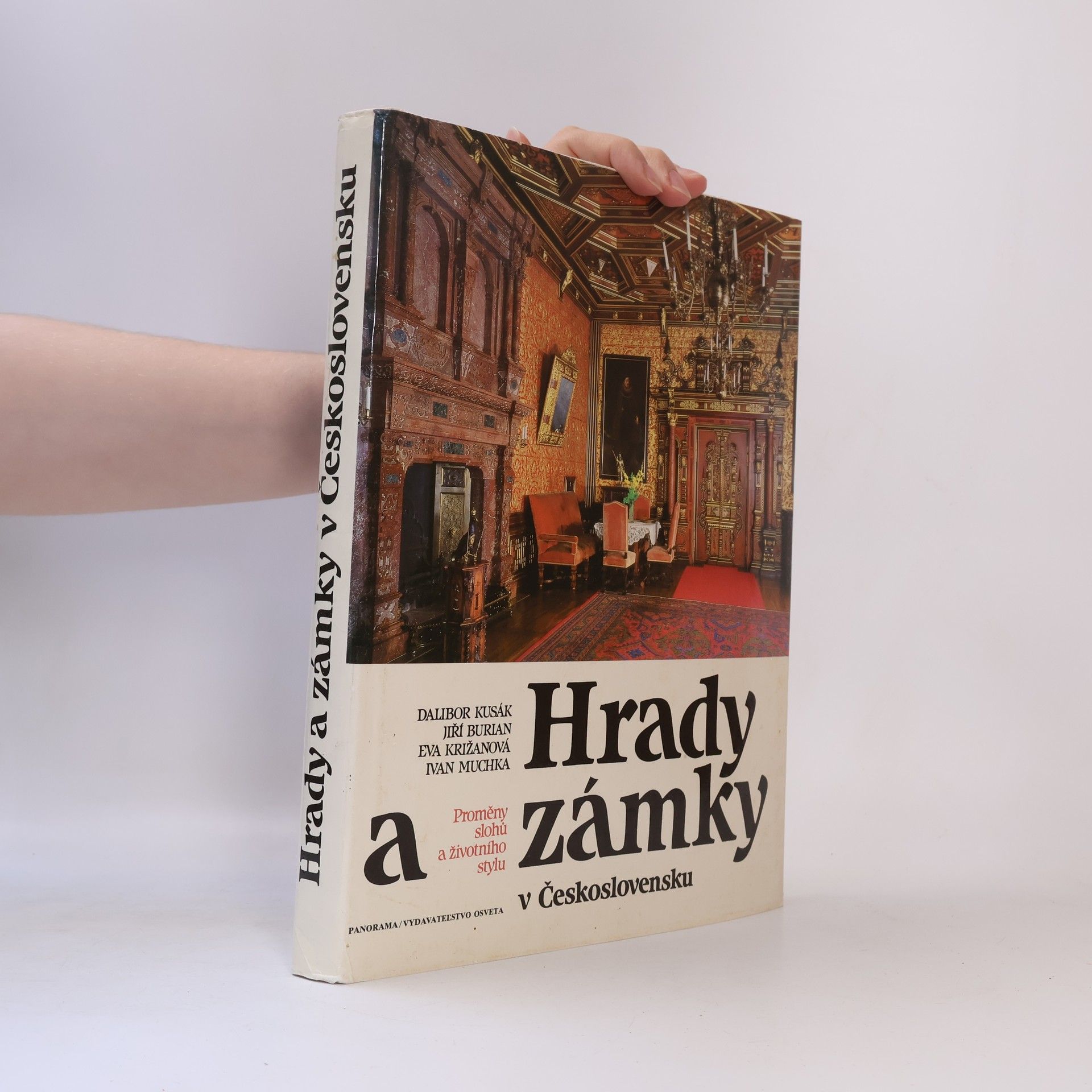 Dalibor Kusák Hrady a zámky v Československu