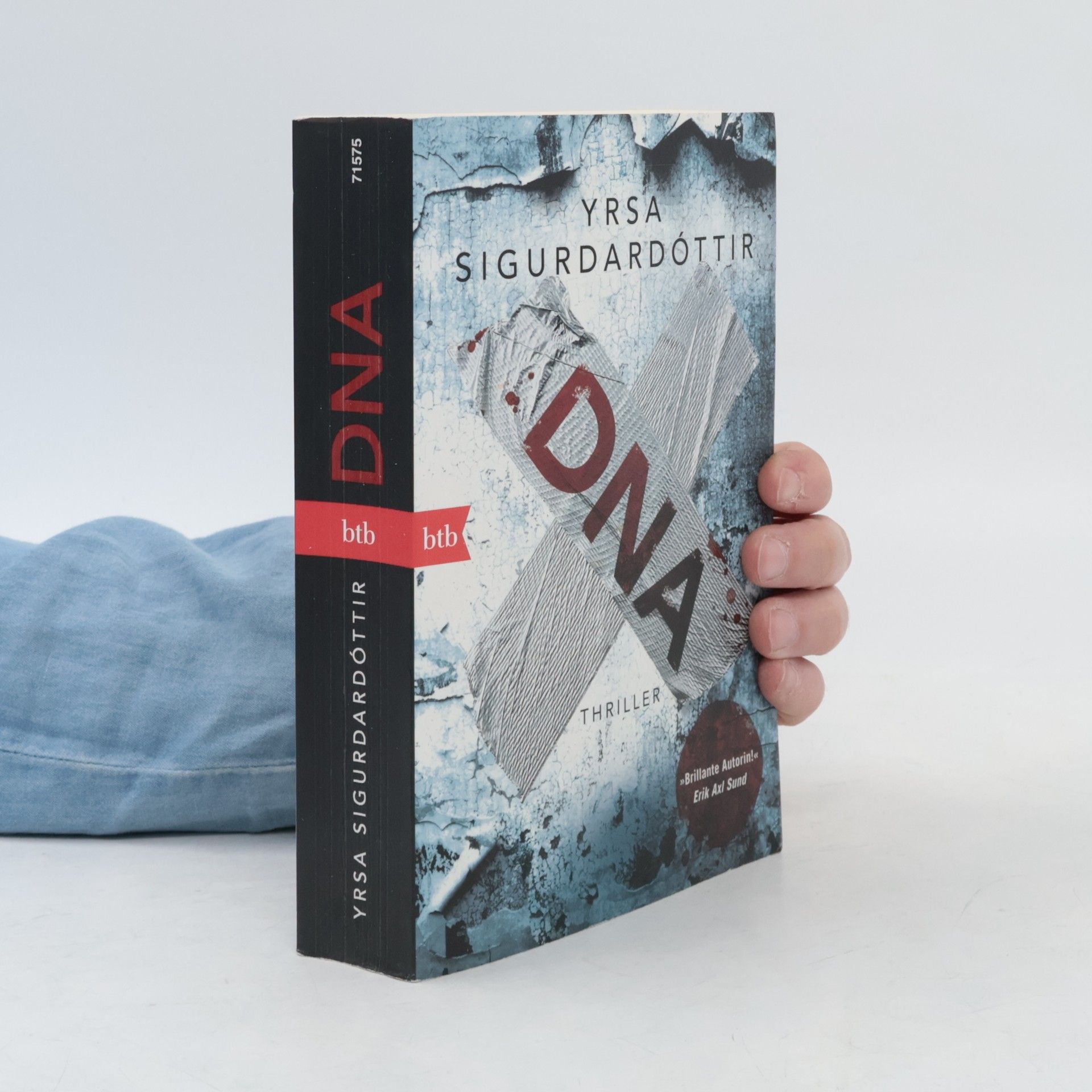 Yrsa Sigurðardóttir DNA