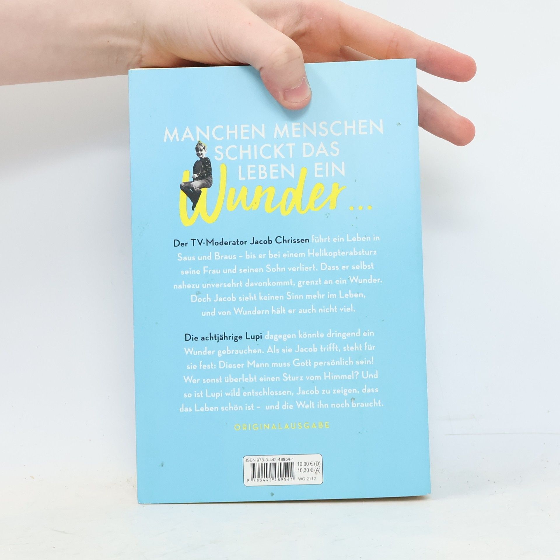 Lucy Astner Gott hat auch mal 'nen schlechten Tag
